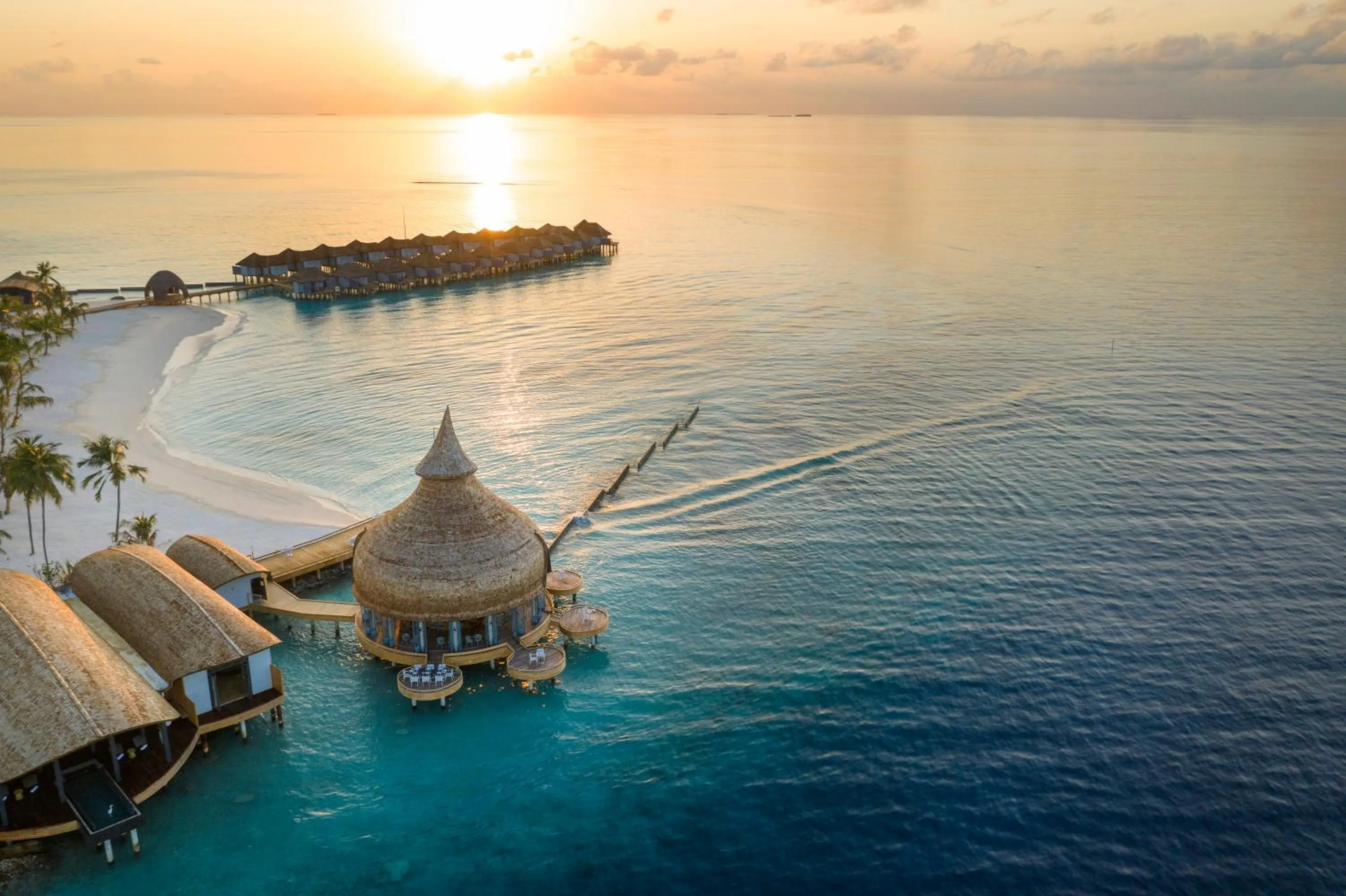 Restaurant/places to eat in OUTRIGGER Maldives Maafushivaru Resort - 25 percent discount on transfers for min 4 nights stay and more, valid for reservations between 01 July till 22 Dec 2025
