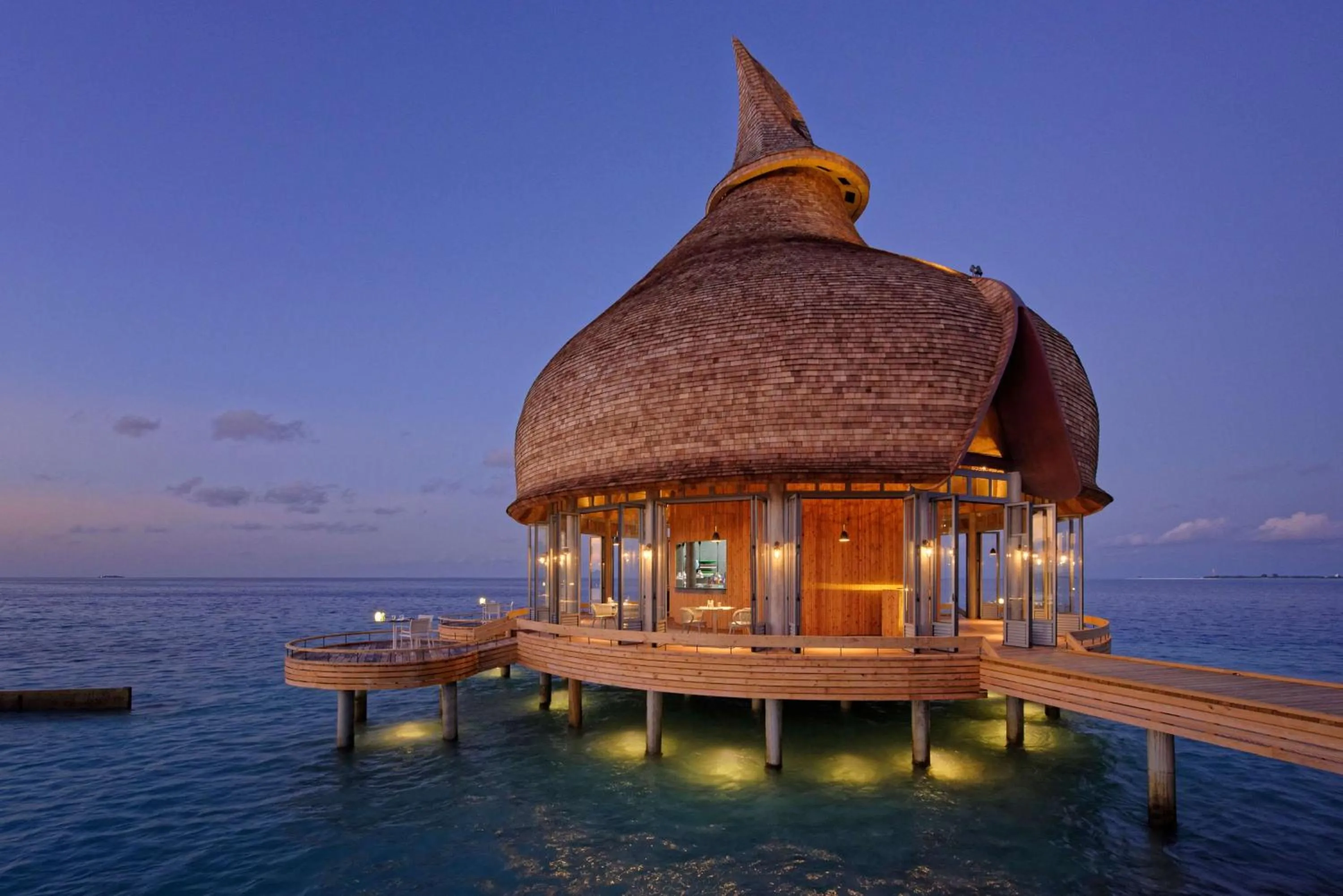 Restaurant/places to eat in OUTRIGGER Maldives Maafushivaru Resort - 25 percent discount on transfers for min 4 nights stay and more, valid for reservations between 01 July till 22 Dec 2025