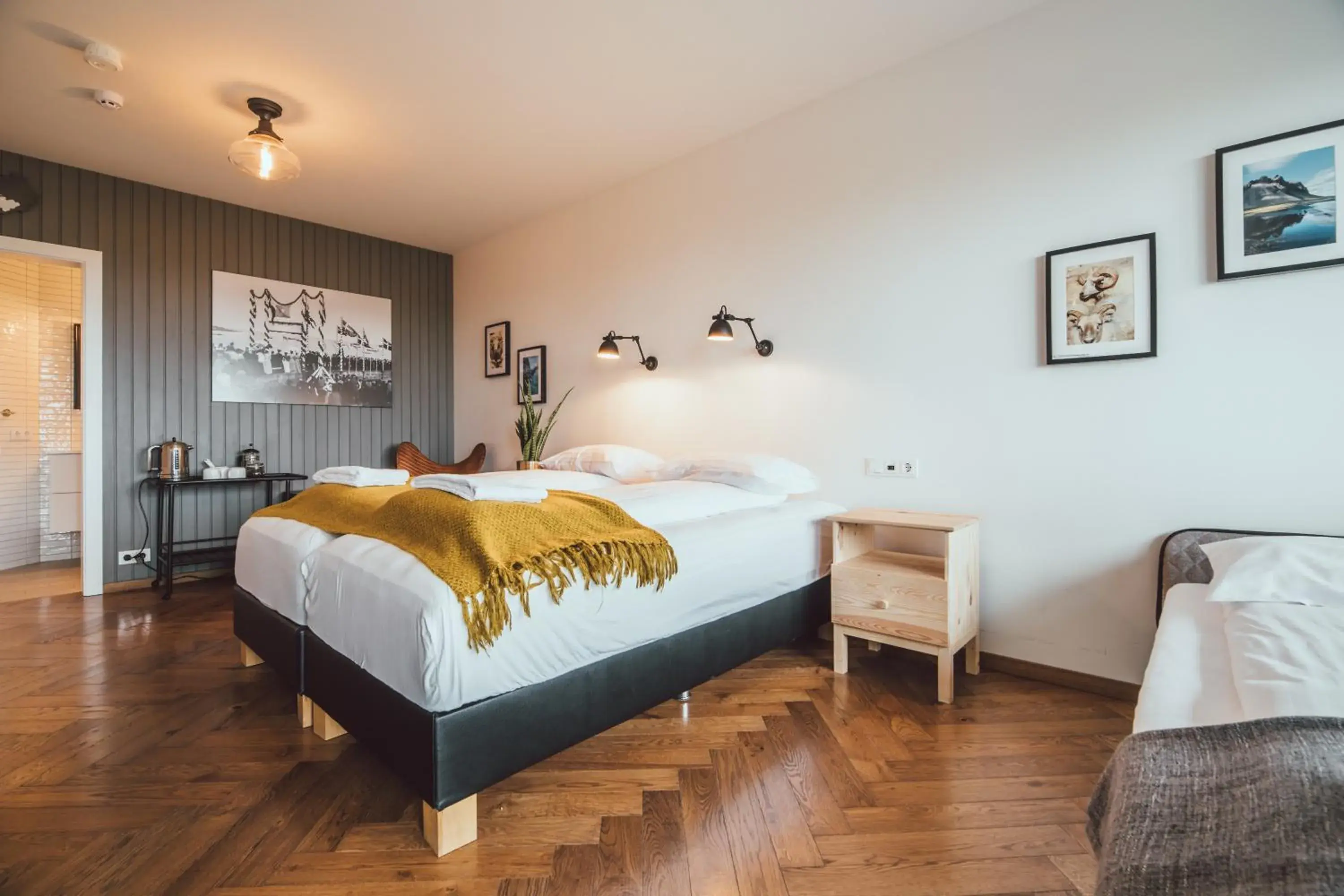 Twin Room with Private Bathroom in Ekra Glacier Lagoon Twin Room with Private Bathroom in Ekra Glacier Lagoon