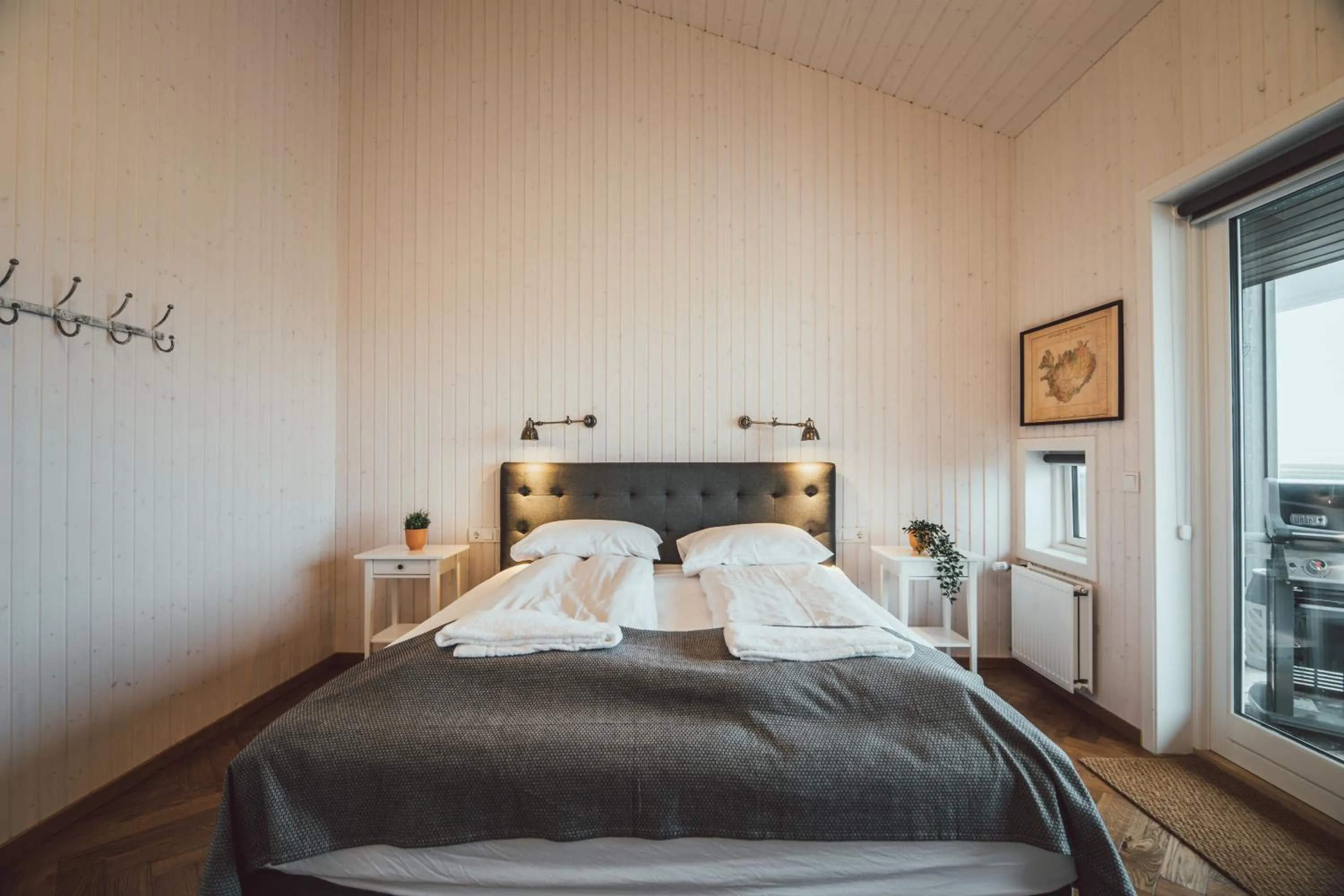 Bed in Ekra Glacier Lagoon