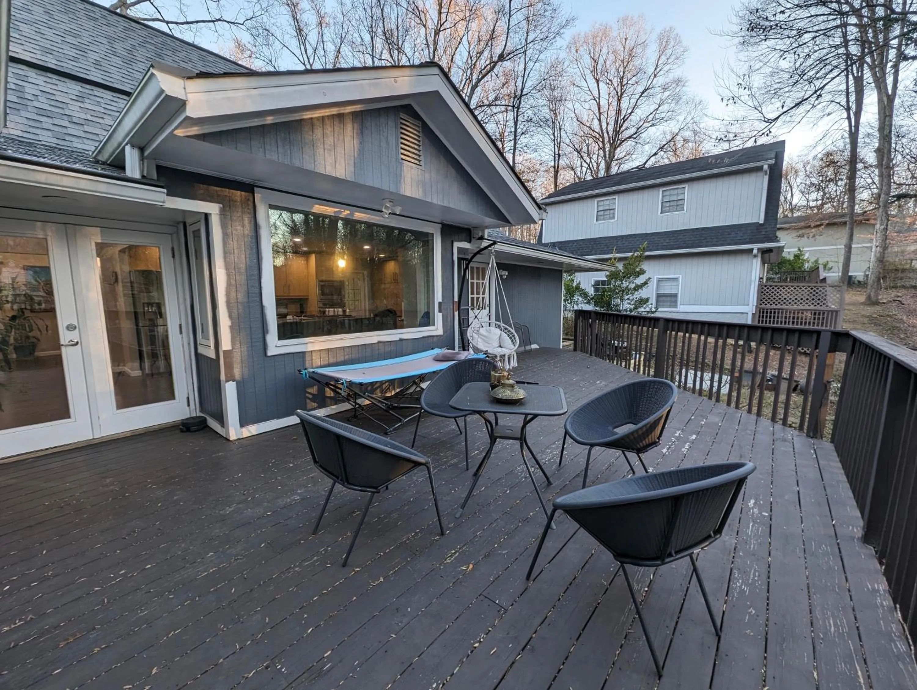 Property building in Modern Luxe Family & Groups Friendly Bungalow with Patio & Workspace