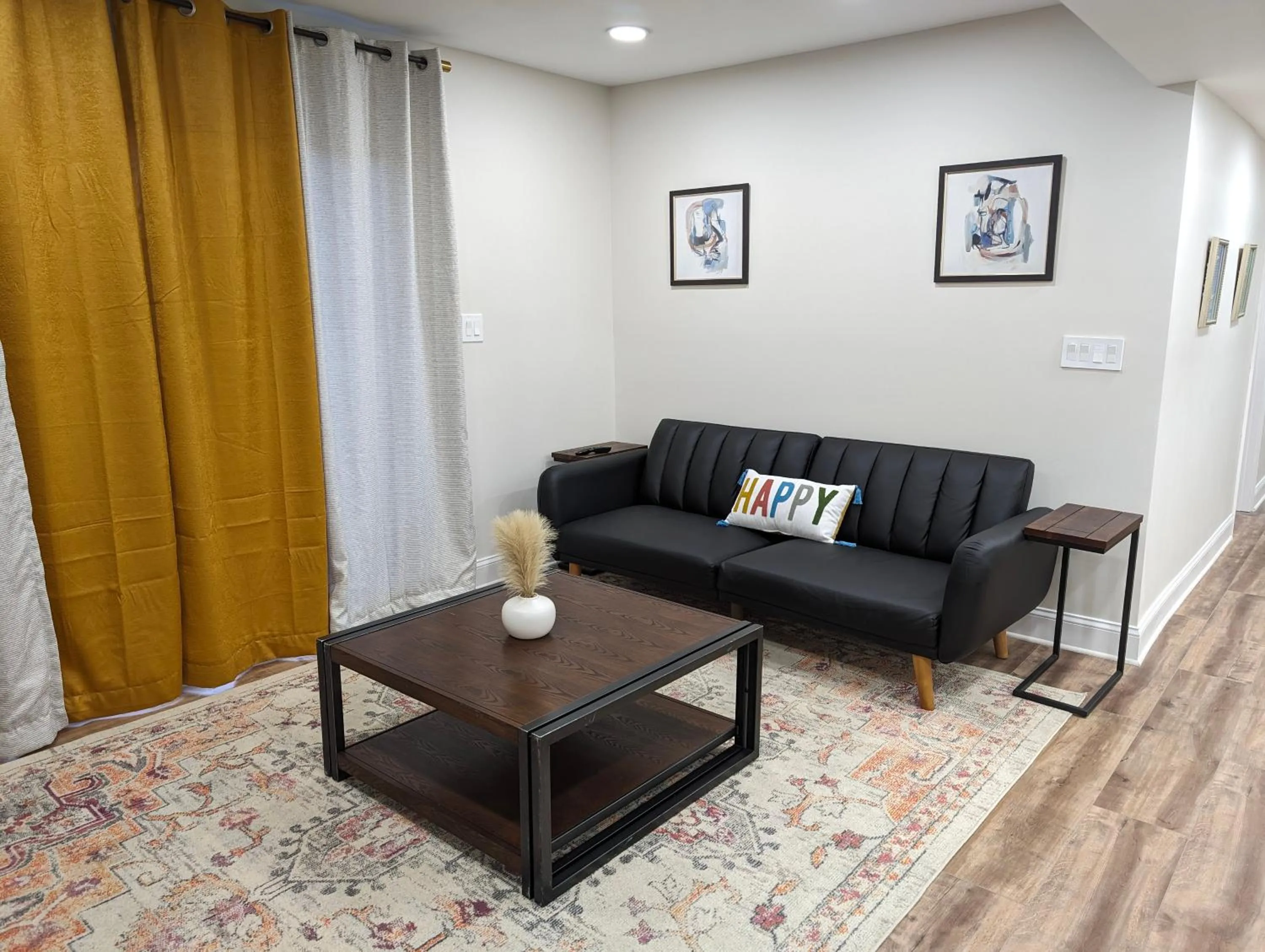 Living room in Modern Luxe Family & Groups Friendly Bungalow with Patio & Workspace