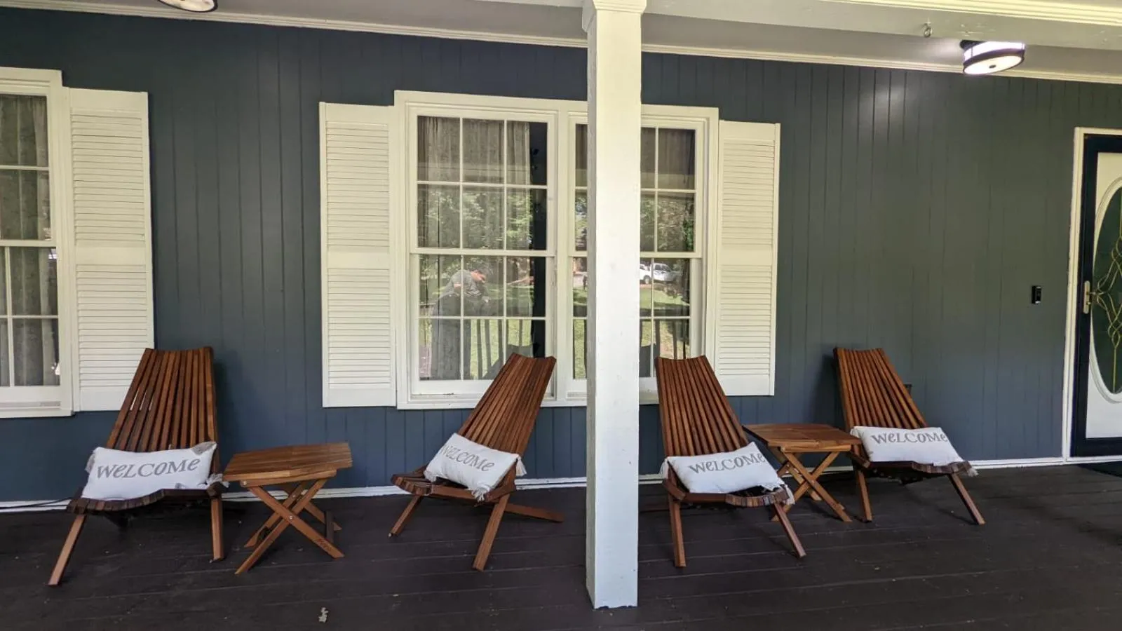 Patio in Modern Luxe Family & Groups Friendly Bungalow with Patio & Workspace