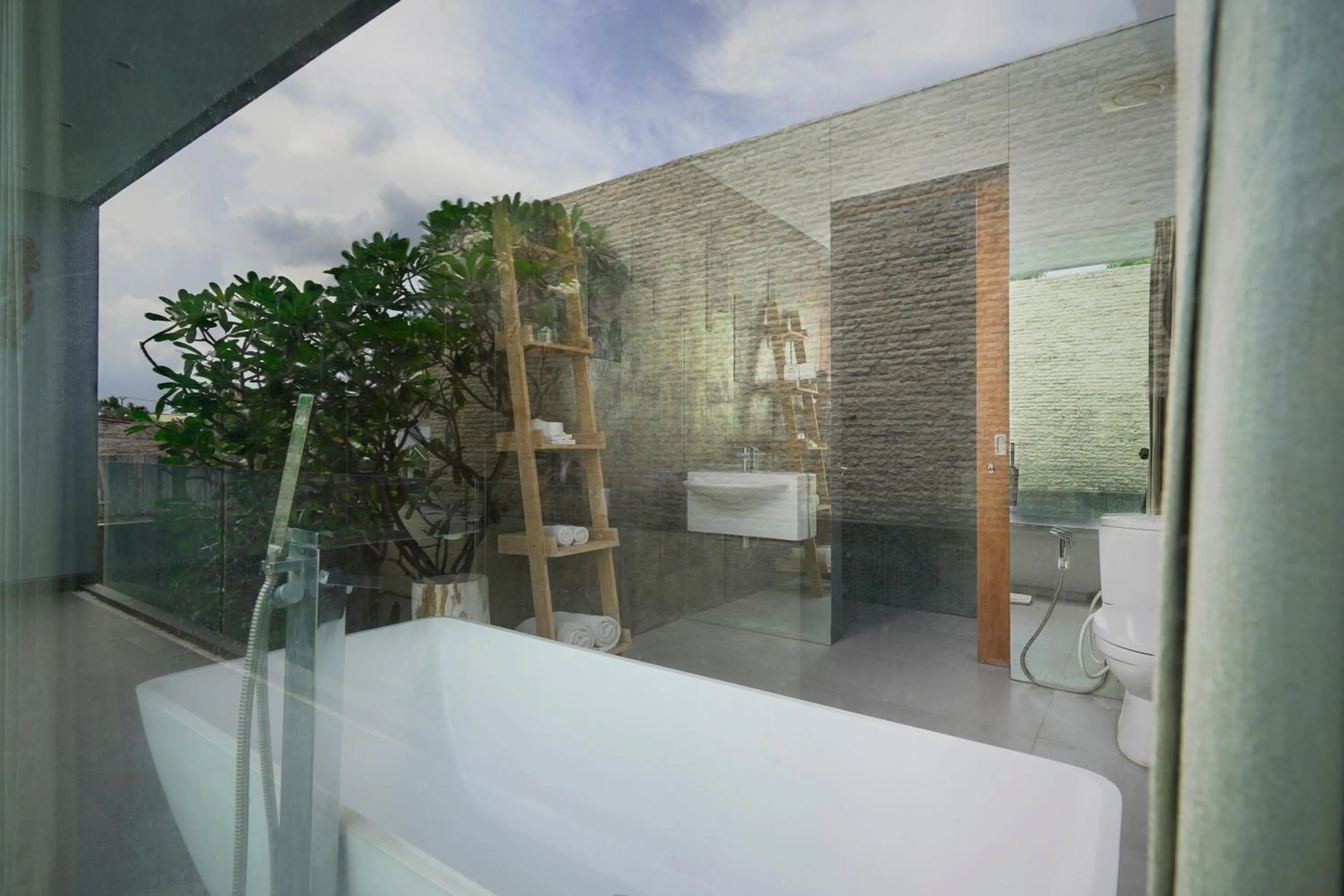 Bathroom in Sandhya Villa Canggu Echo Beach