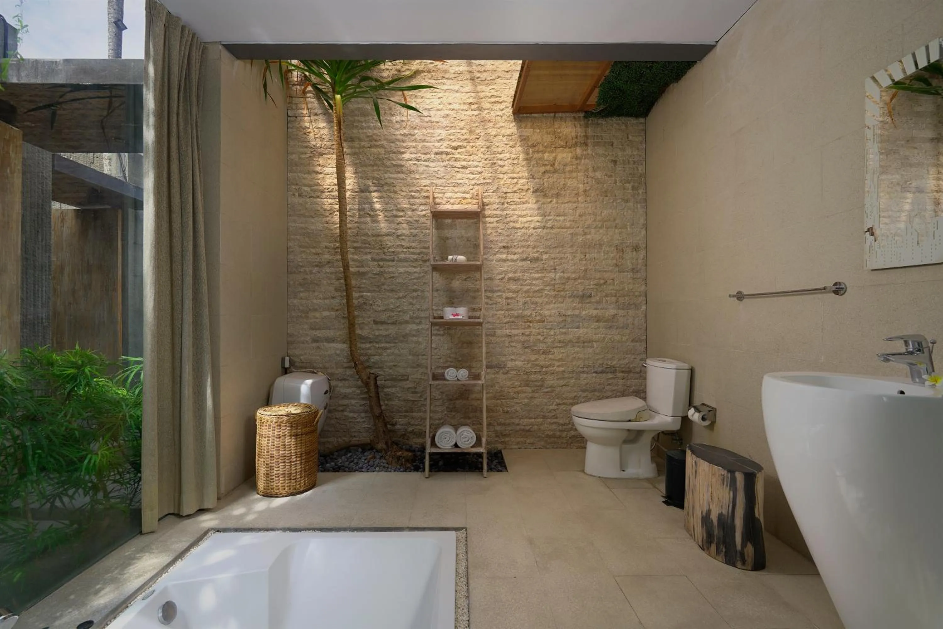 Bathroom in Sandhya Villa Canggu Echo Beach