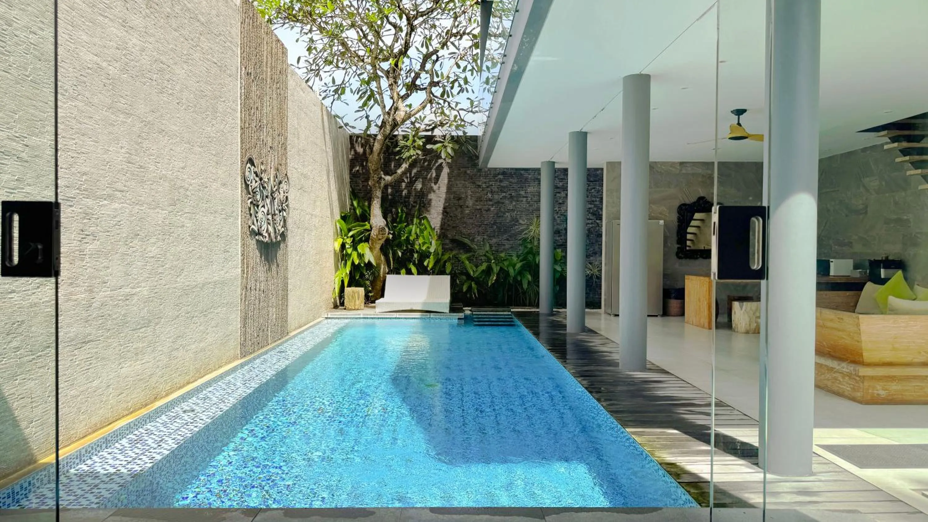 Swimming pool in Sandhya Villa Canggu Echo Beach