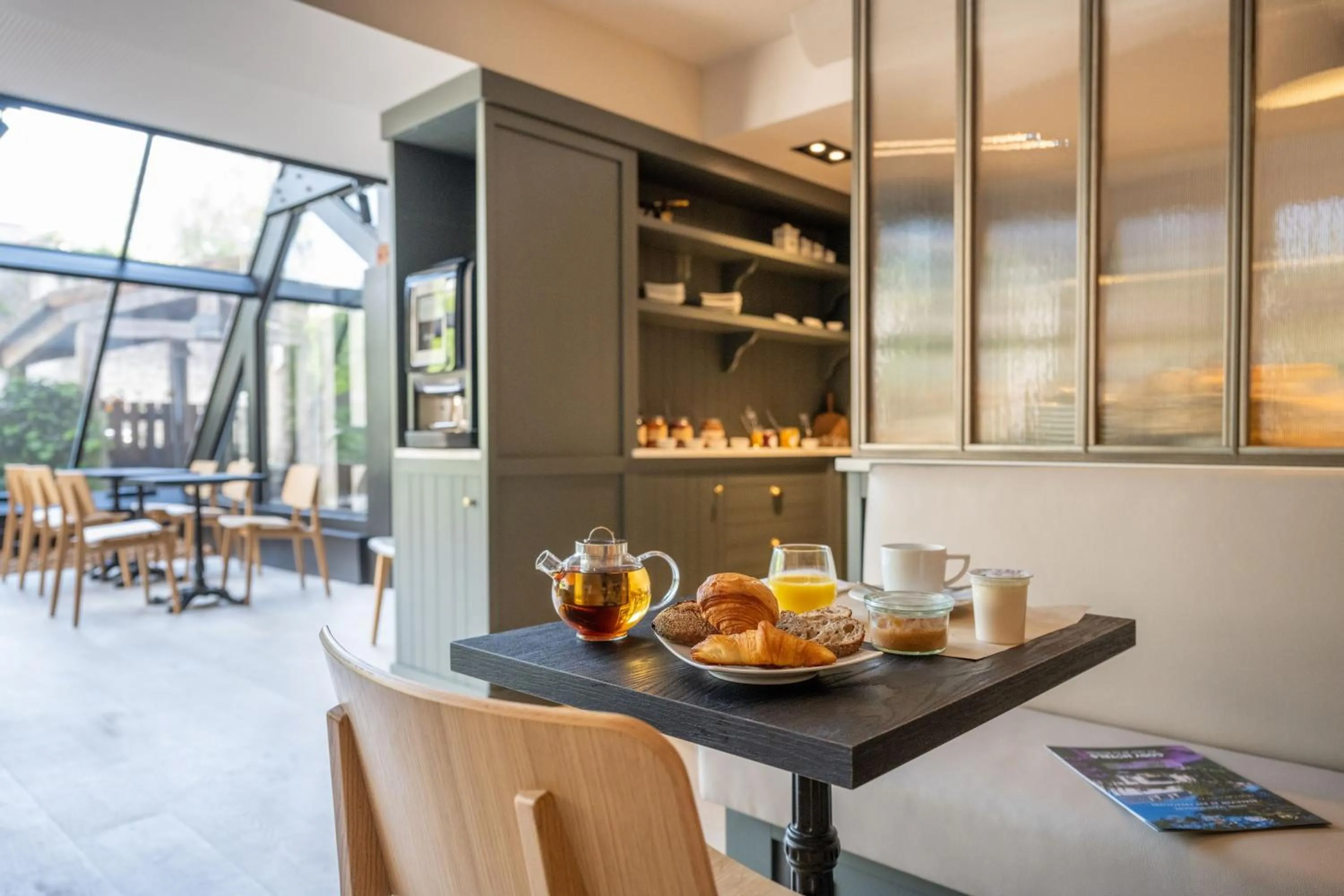 Food and drinks in Le Saint-Nicolas