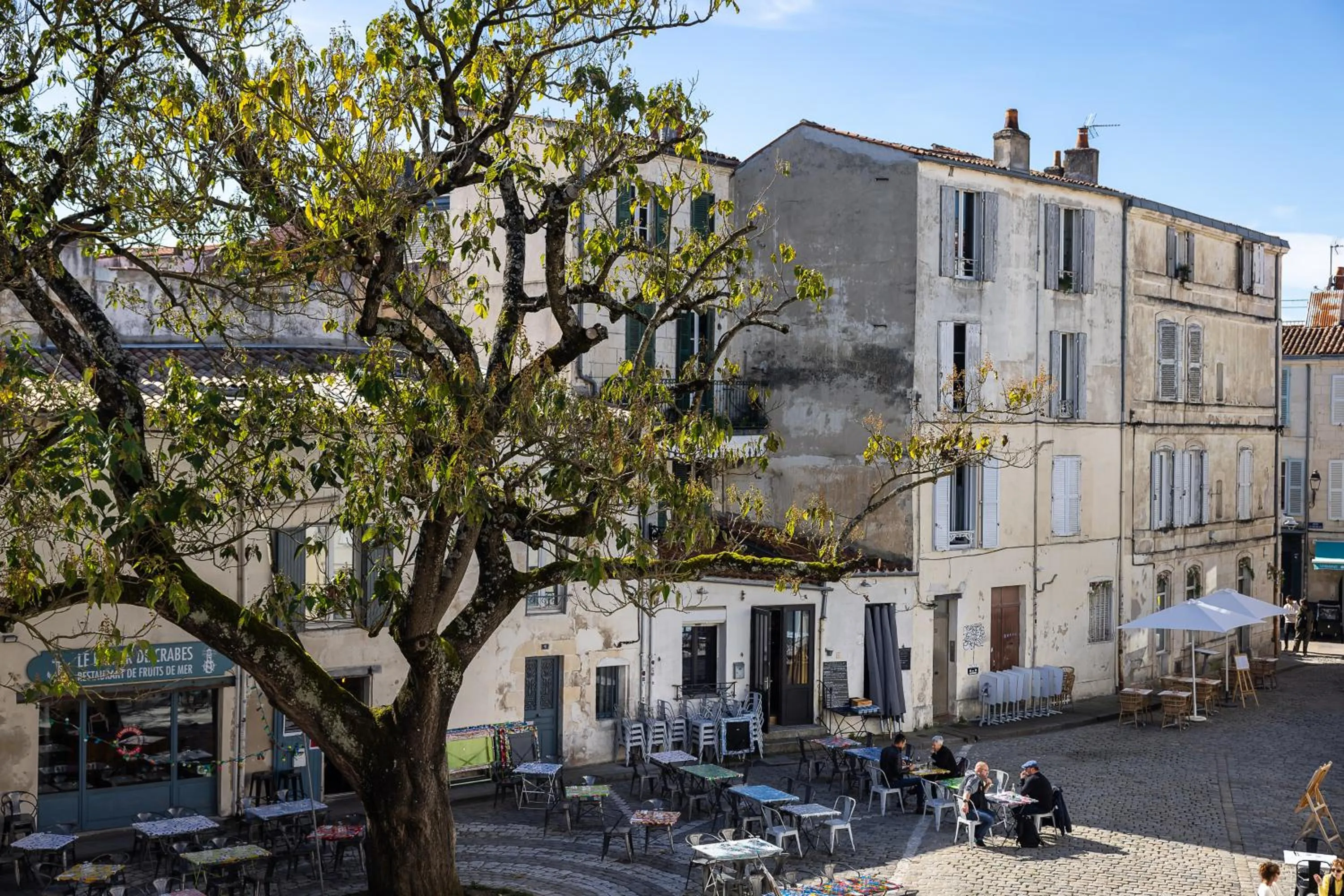 Restaurant/places to eat in Le Saint-Nicolas