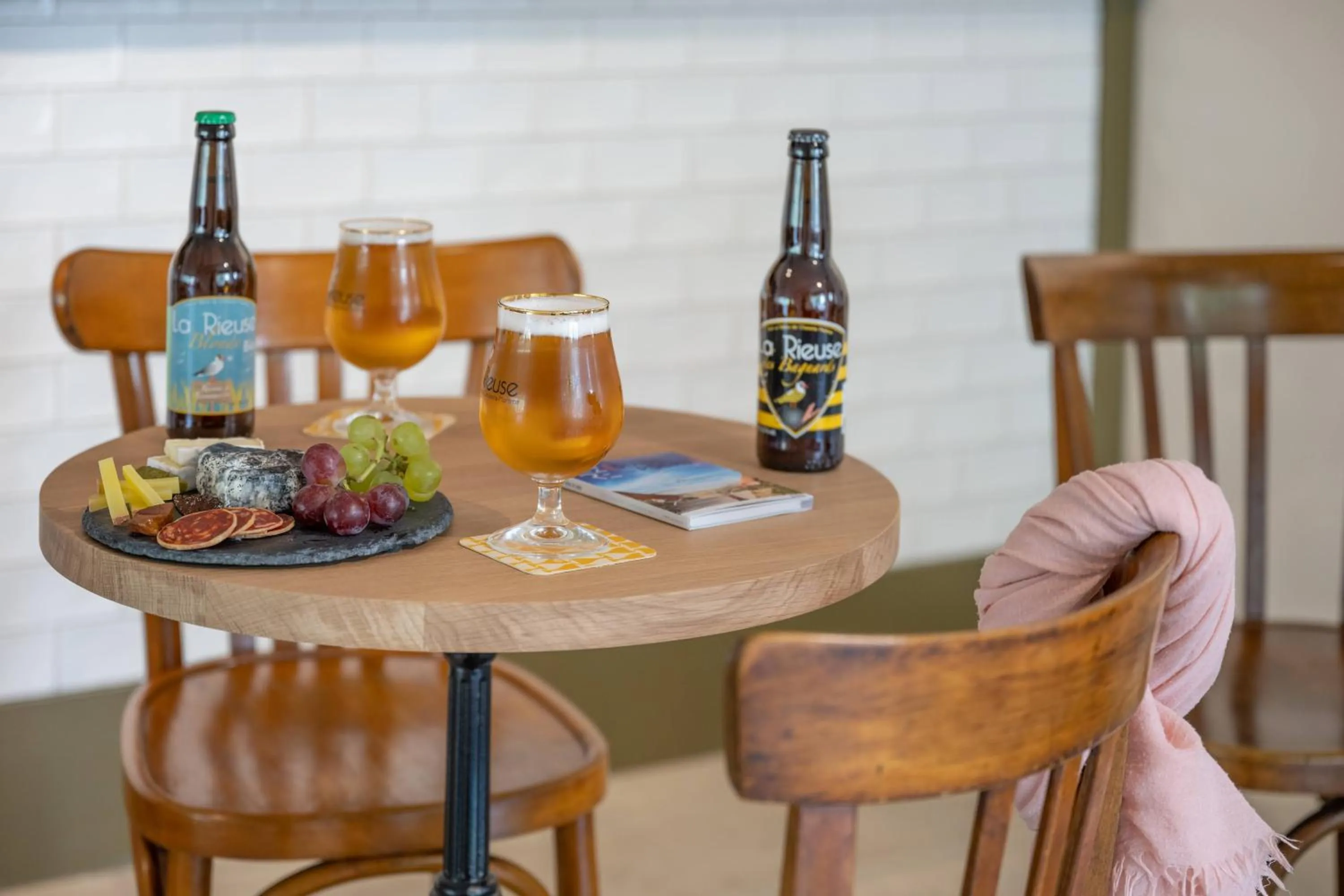 Lounge or bar in Le Saint-Nicolas