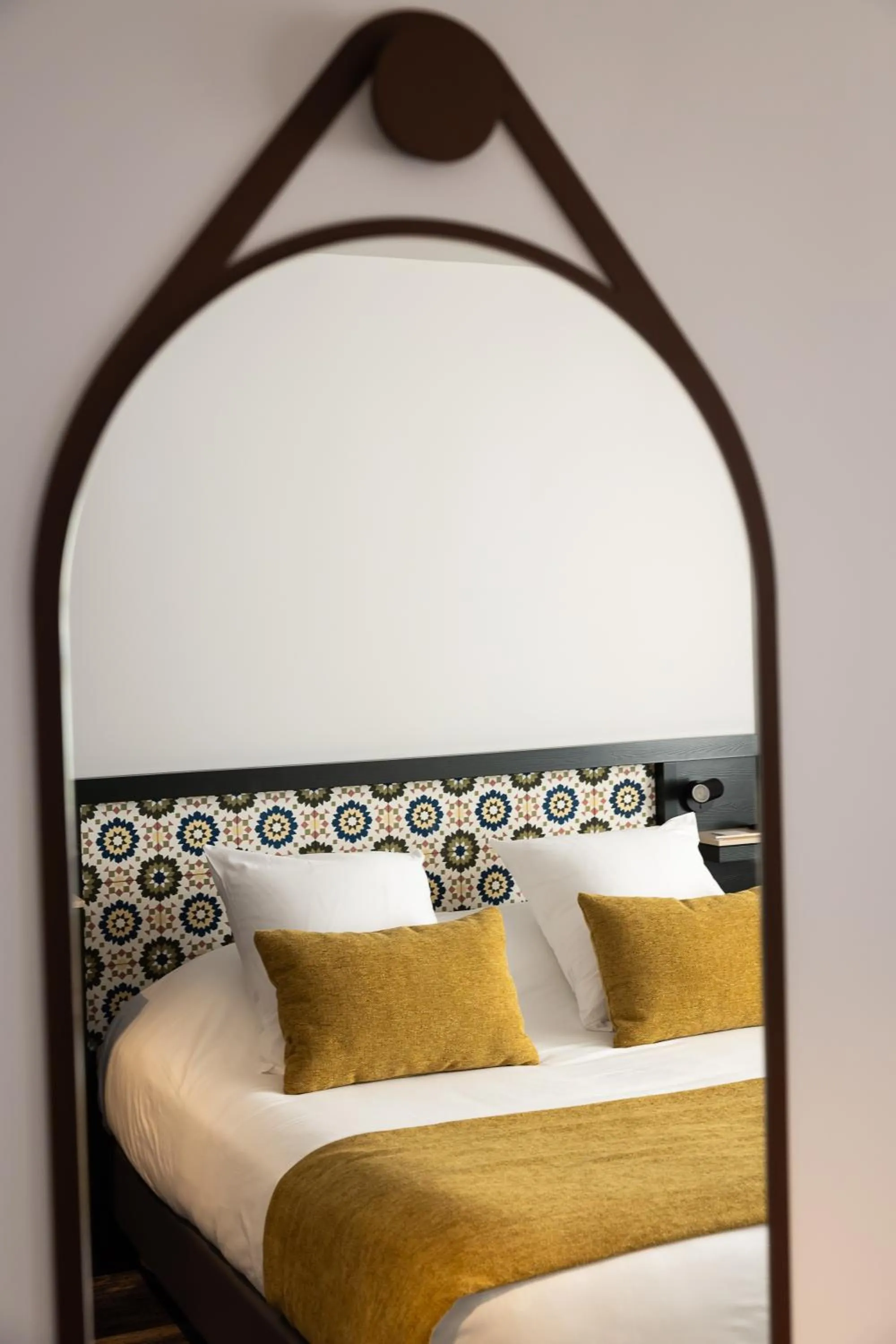 Property building, Bed in Le Saint-Nicolas