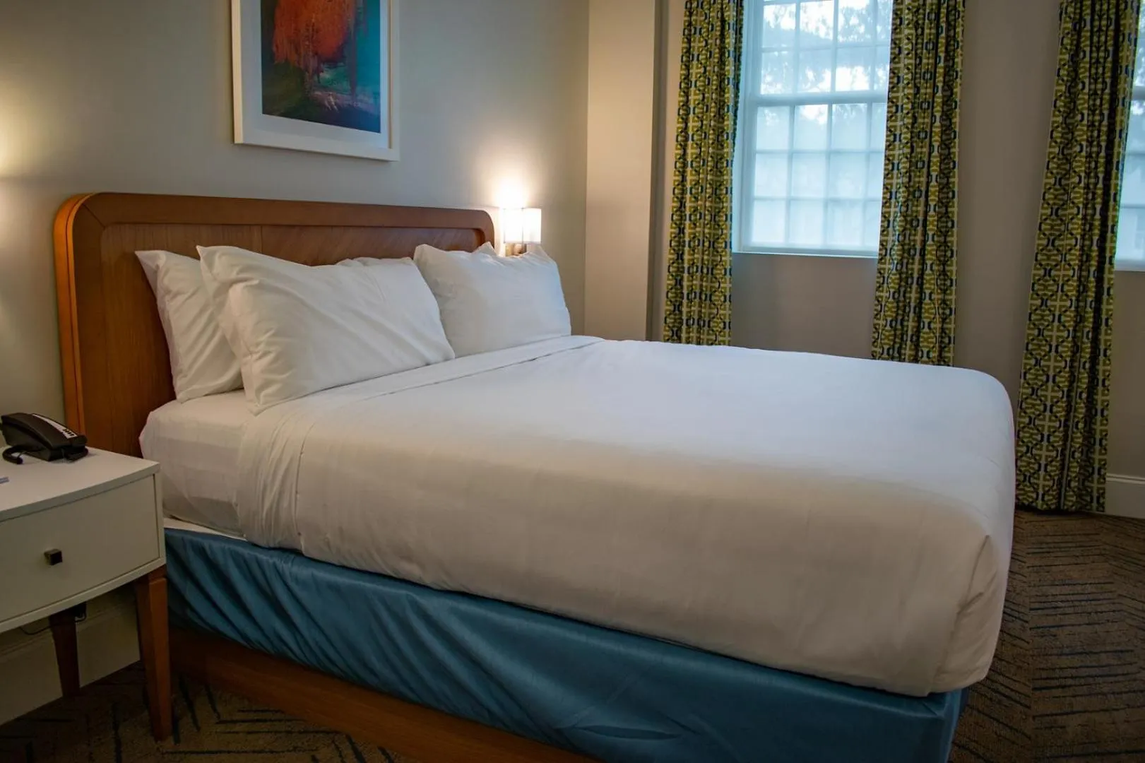 Bed in Centennial Plaza Resort Gulfport
