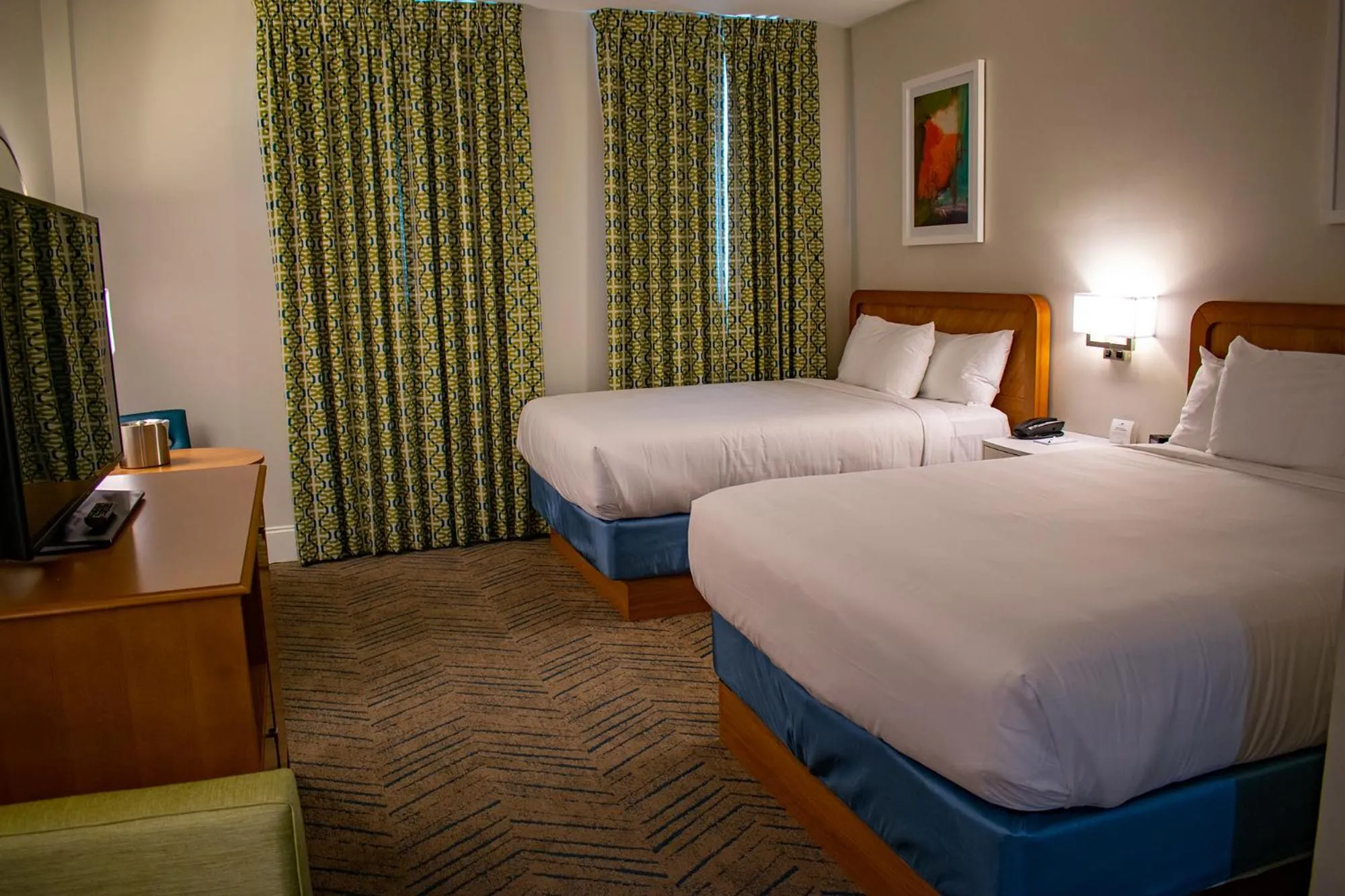 Bed in Centennial Plaza Resort Gulfport