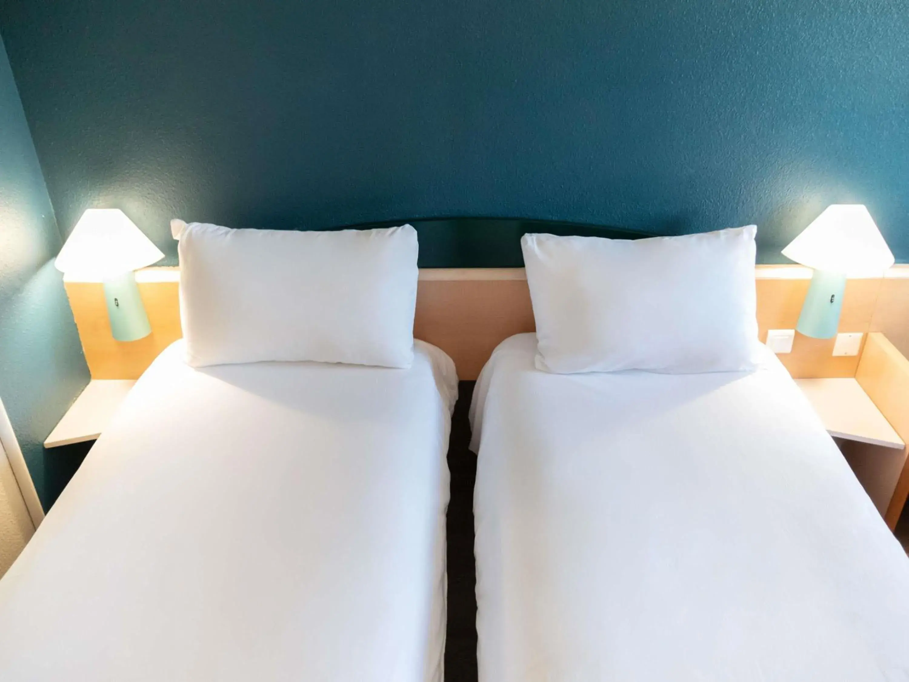 Standard Twin Room in Hotel ibis Narbonne Standard Twin Room in Hotel ibis Narbonne