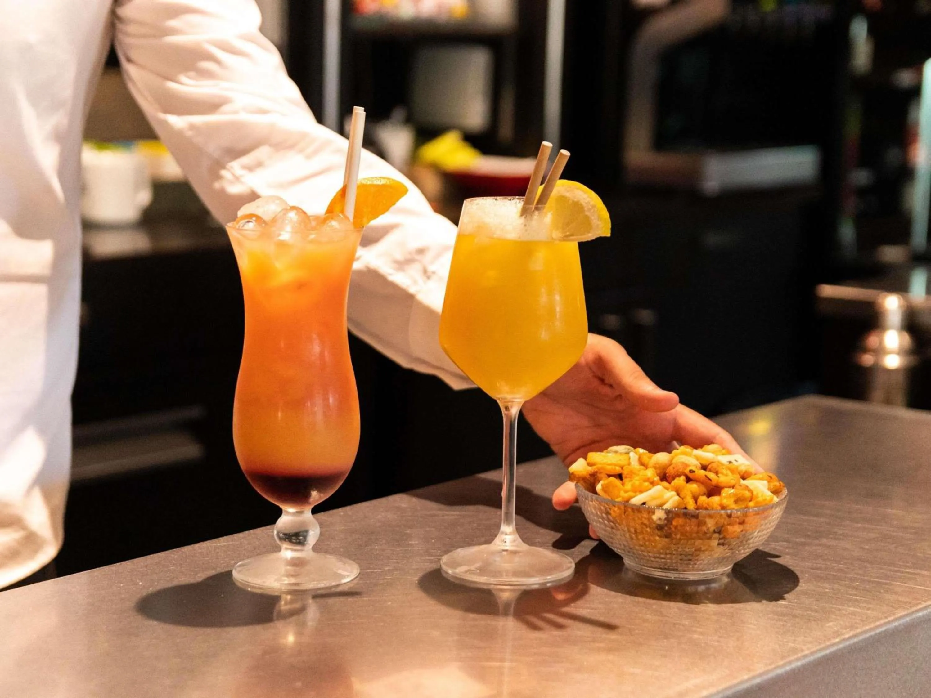 Lounge or bar in Hotel ibis Narbonne