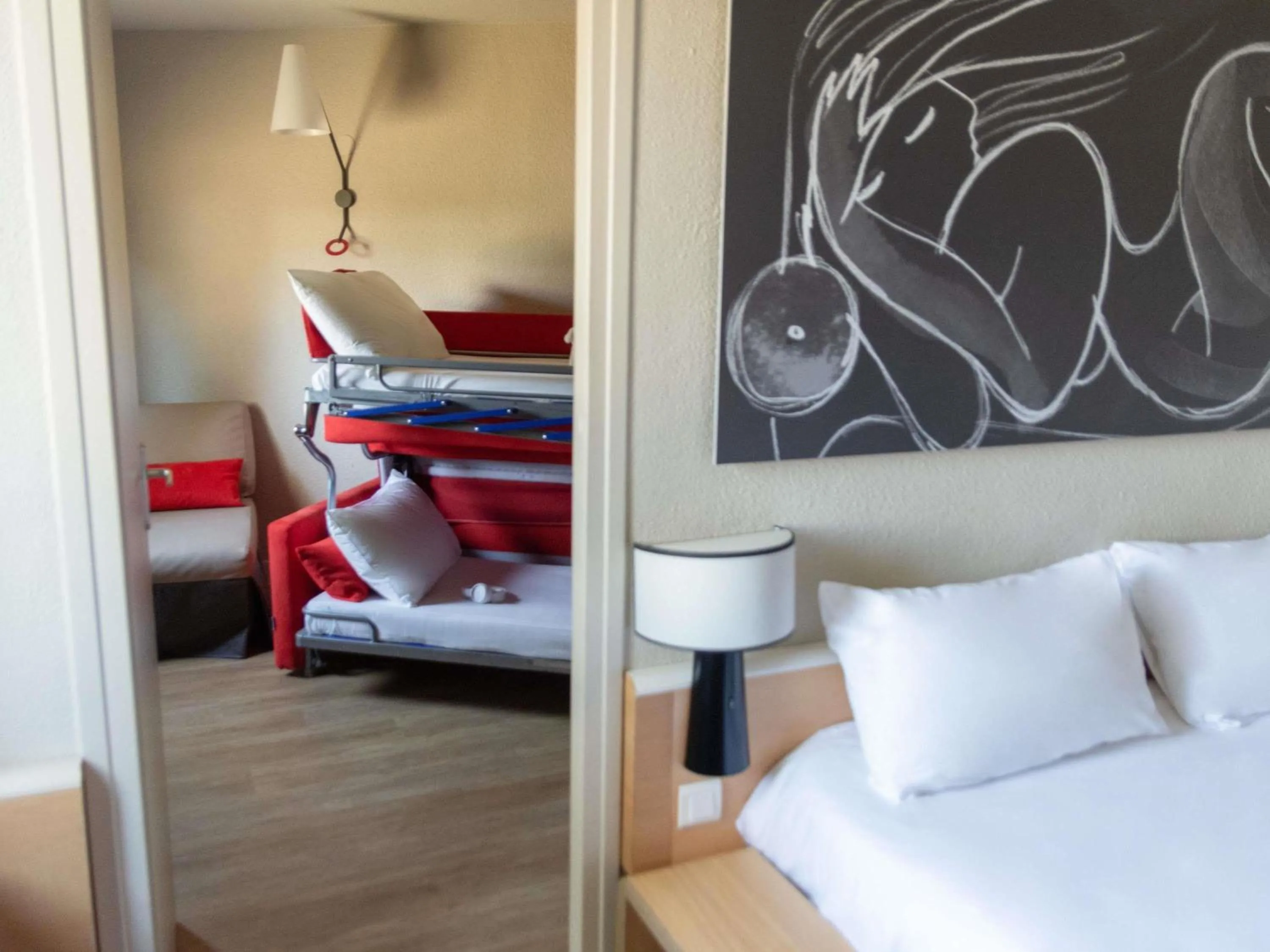 Bedroom, Bed in Hotel ibis Narbonne