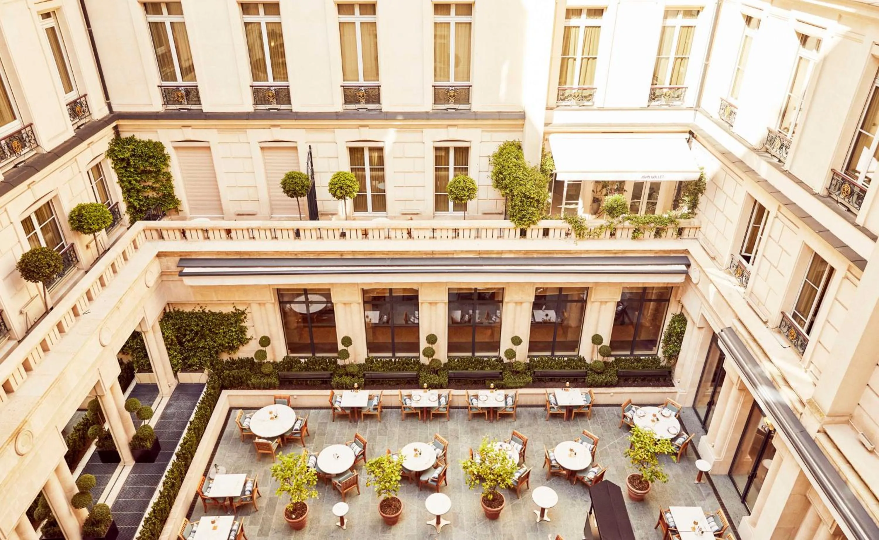 Patio in Park Hyatt Paris - Vendôme