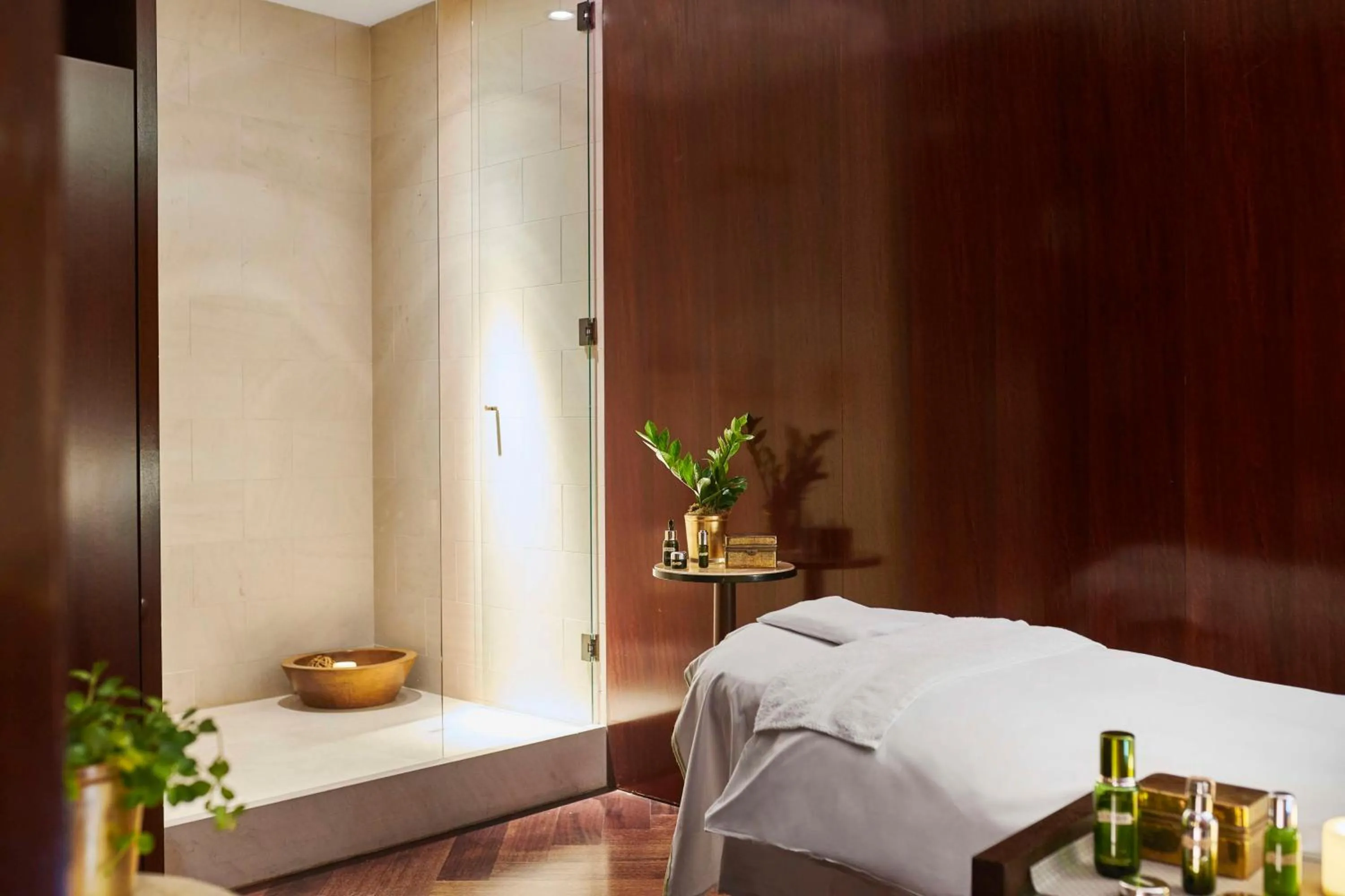 Spa and wellness centre/facilities, Bed in Park Hyatt Paris - Vendôme