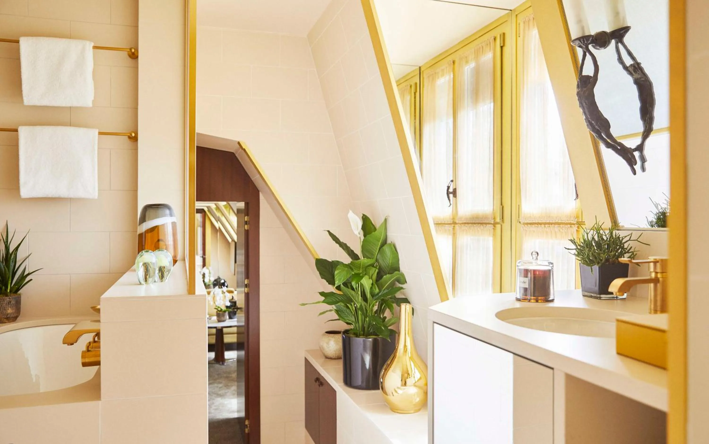 Bathroom in Park Hyatt Paris - Vendôme