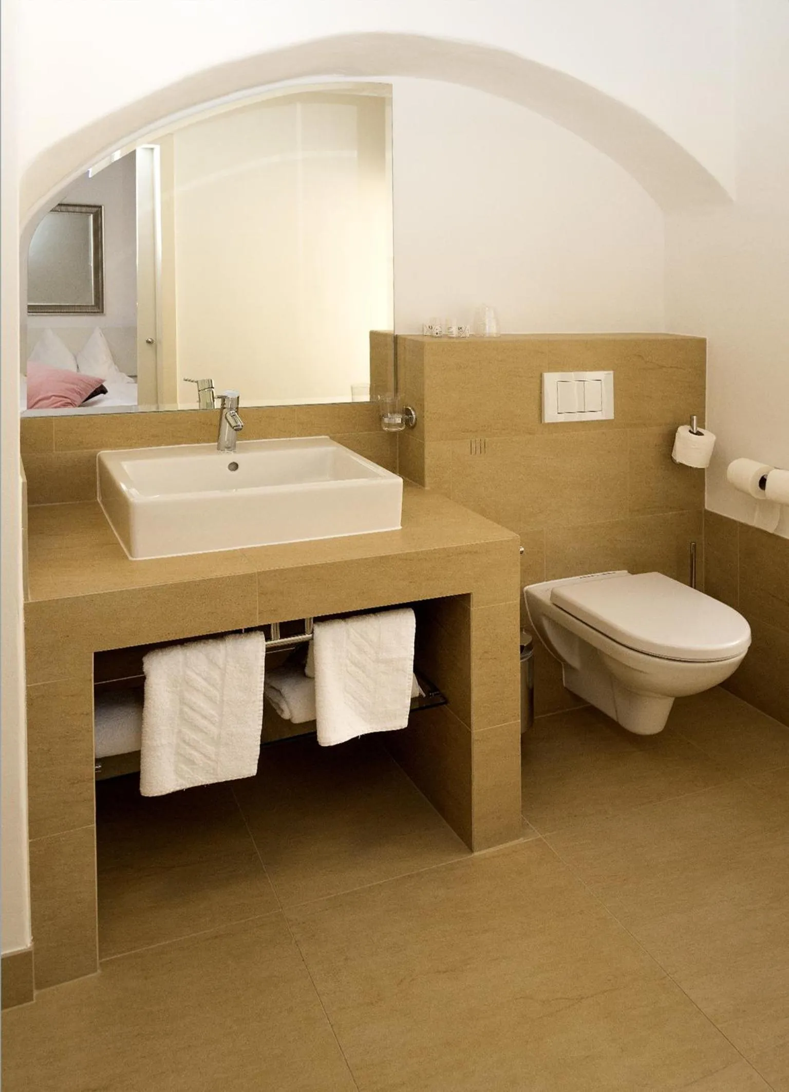 Bathroom in Madar Café Restaurant zum Fürsten