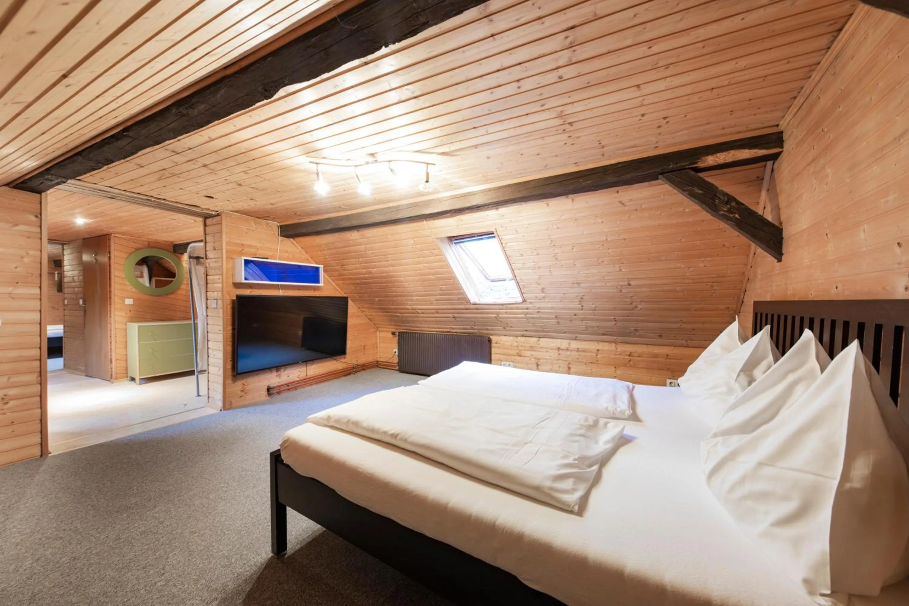 Bed in Madar Café Restaurant zum Fürsten