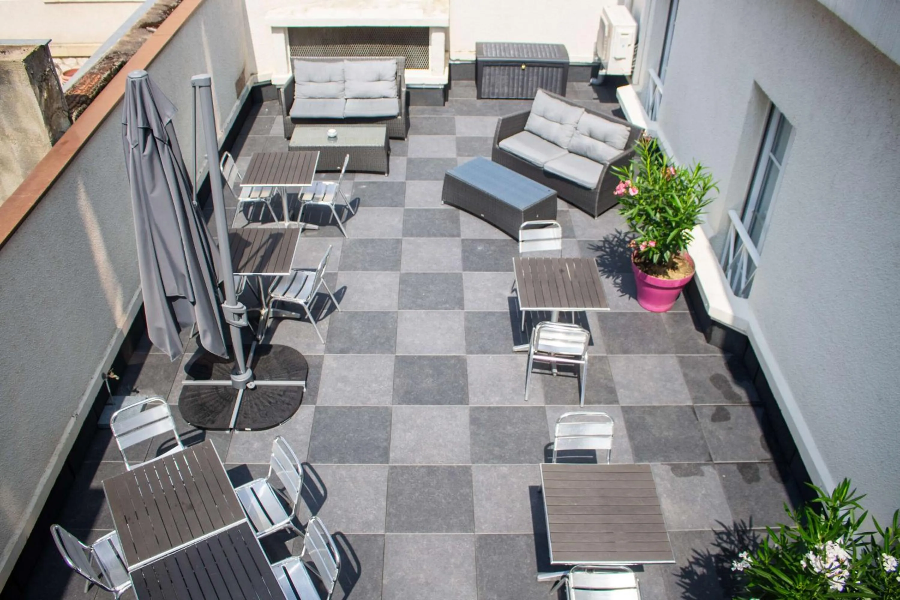 Property building in Best Western Plus l'Artist Hotel