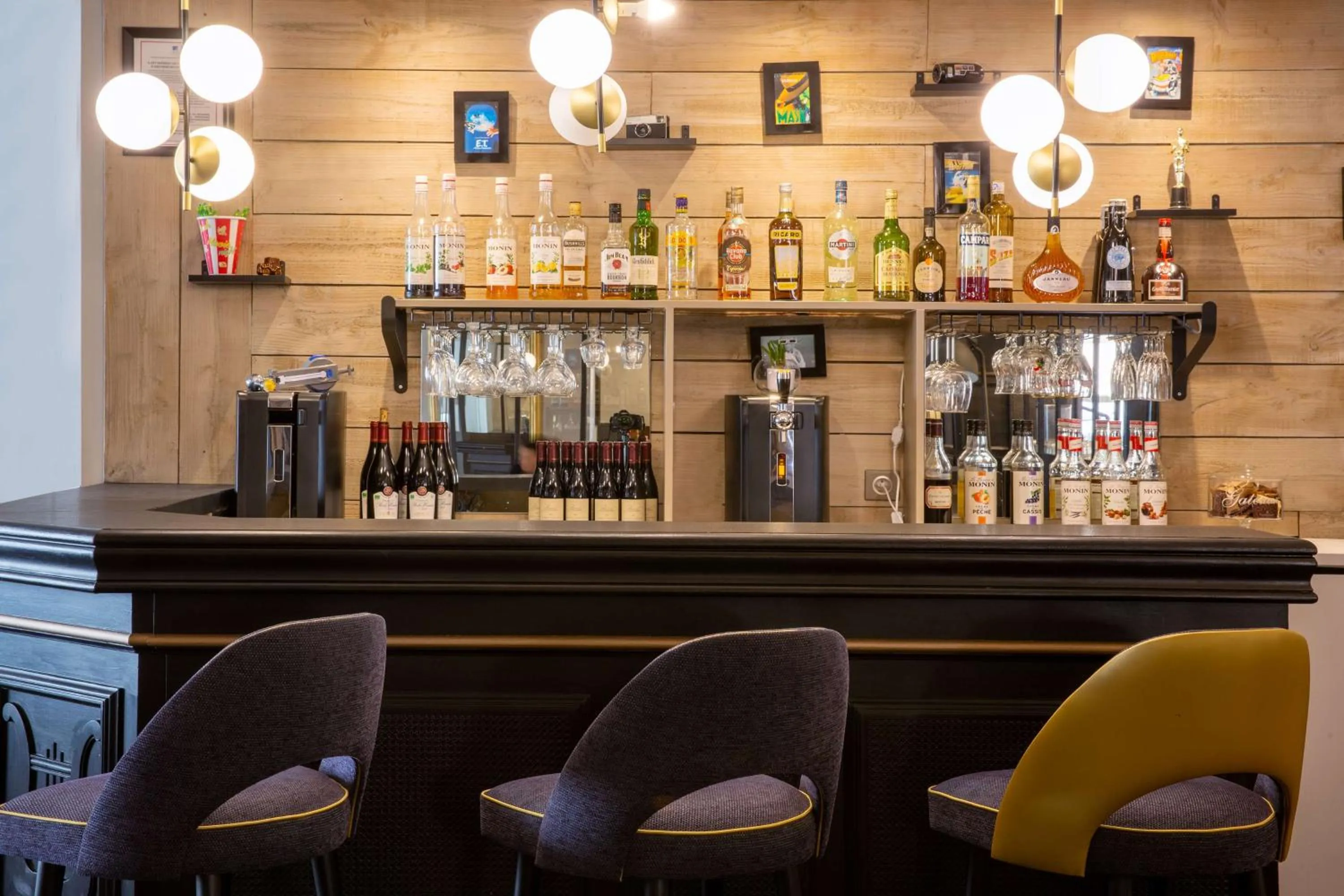 Lounge or bar in Best Western Plus l'Artist Hotel