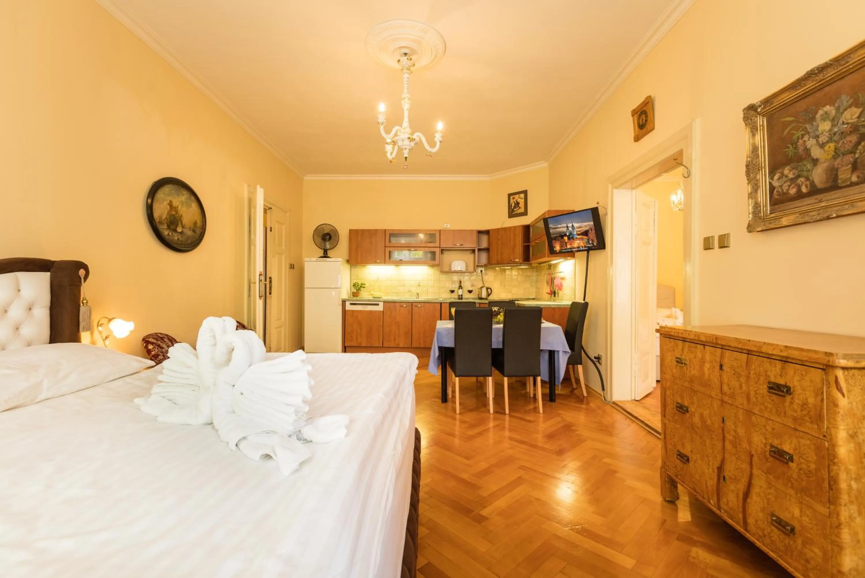 Communal lounge/ TV room, Bed in Prague Siesta Apartments