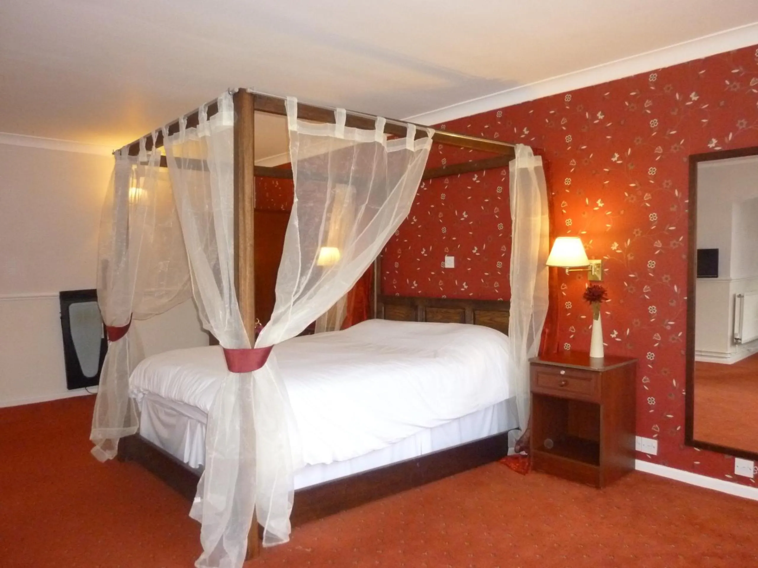 Bed in The Highfield Hotel