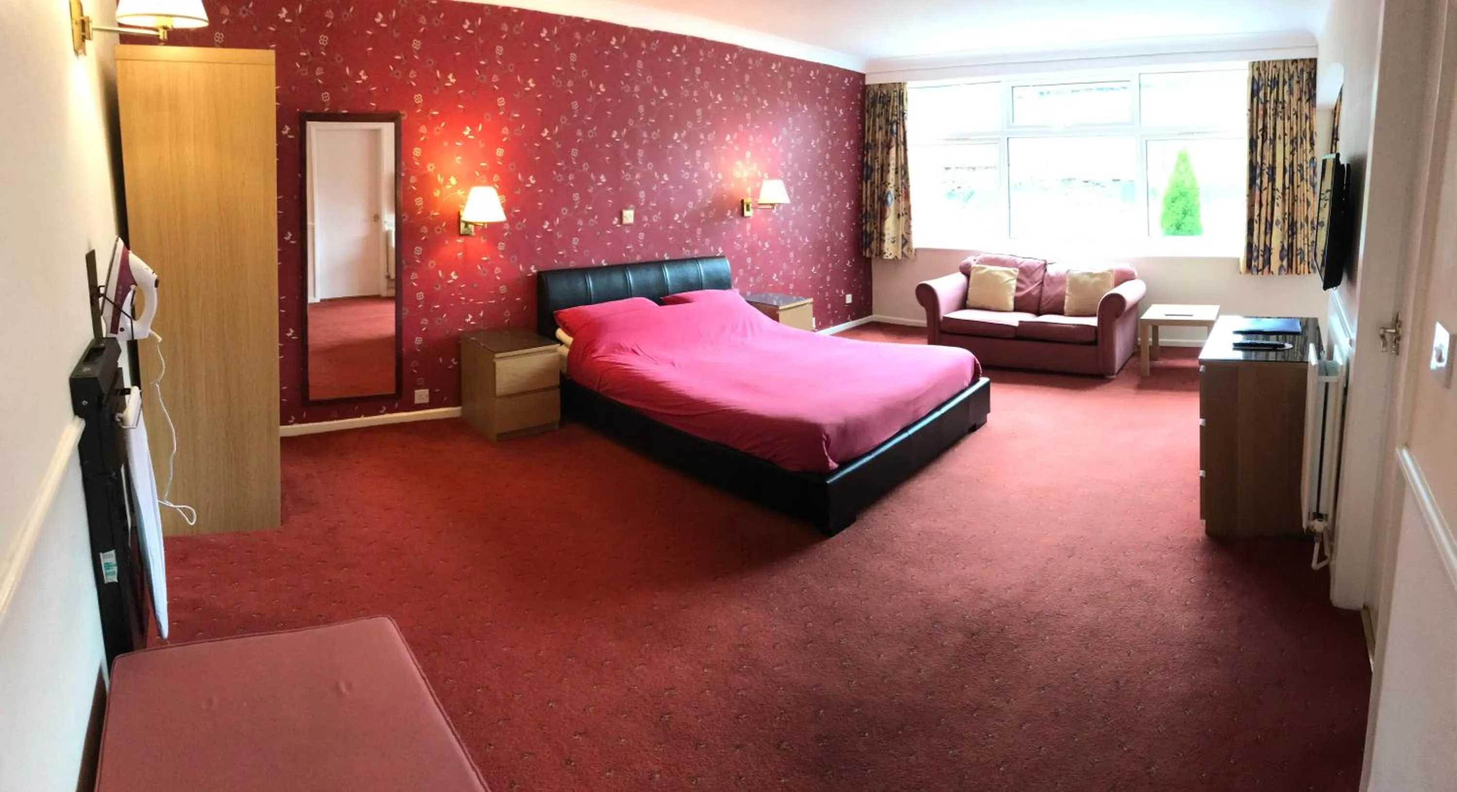 Bed in The Highfield Hotel