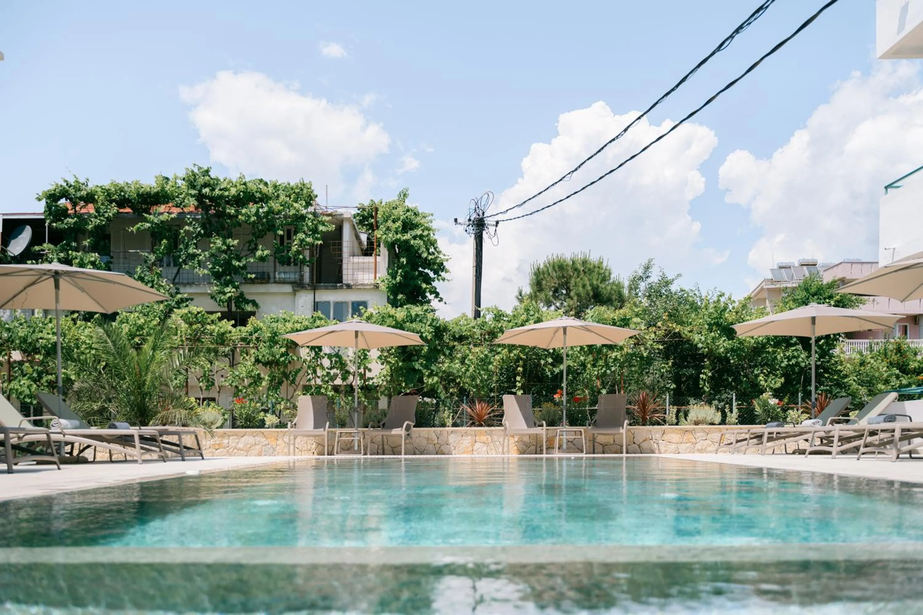 Pool view in B&B Lovac