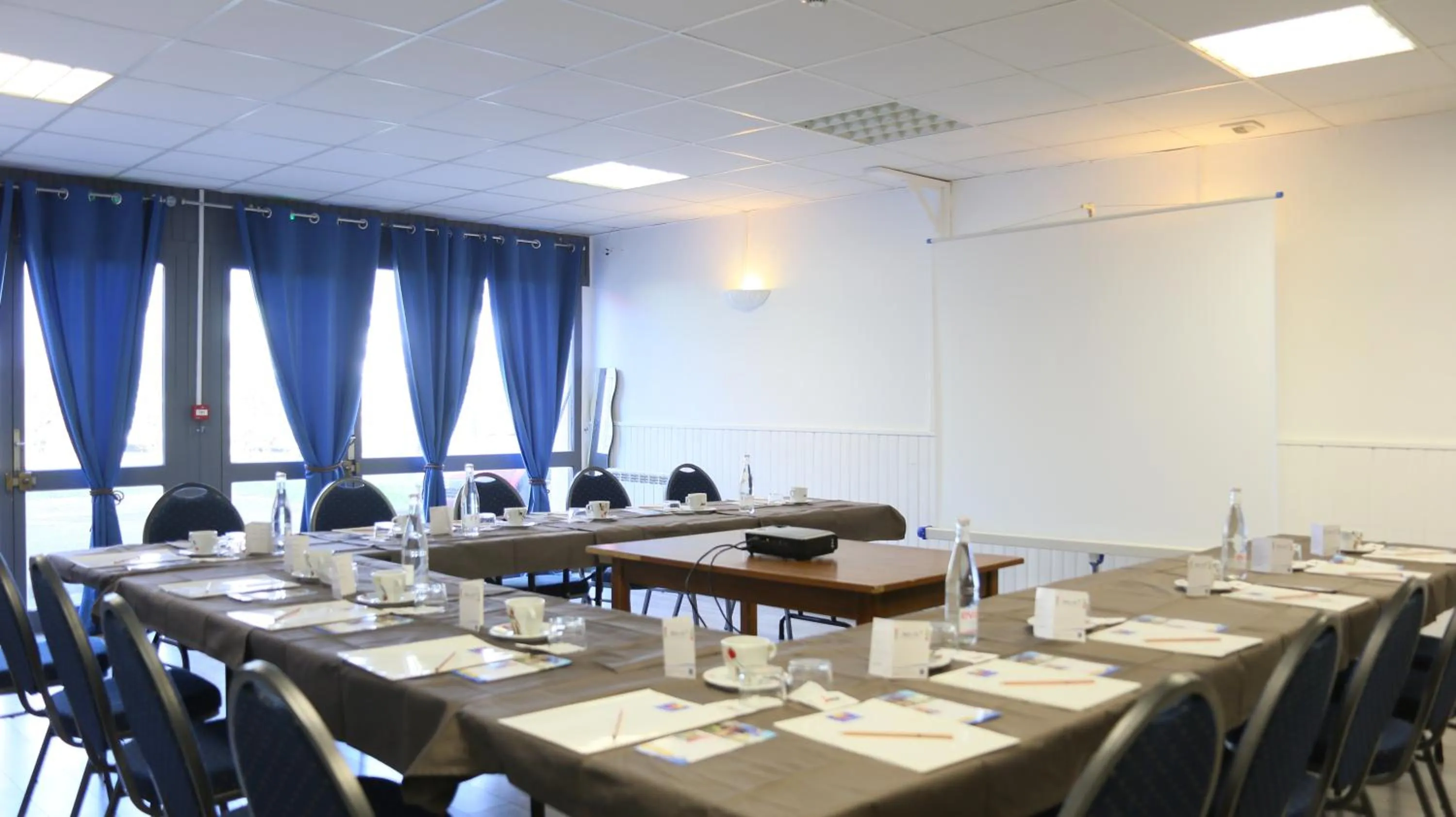 Business facilities in Atoll Hotel Logis Angers, Beaucouzé