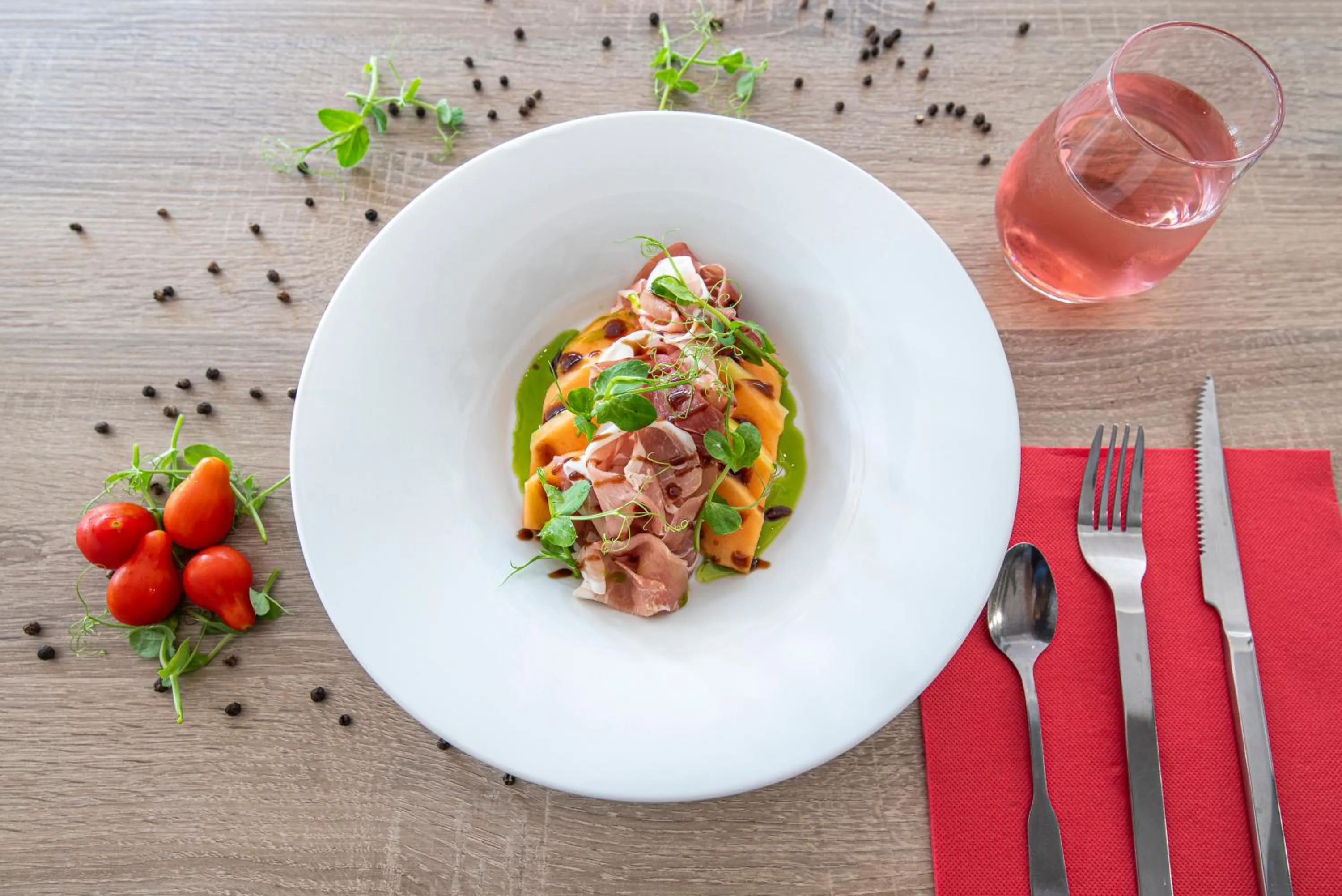 Restaurant/places to eat in Atoll Hotel Logis Angers, Beaucouzé