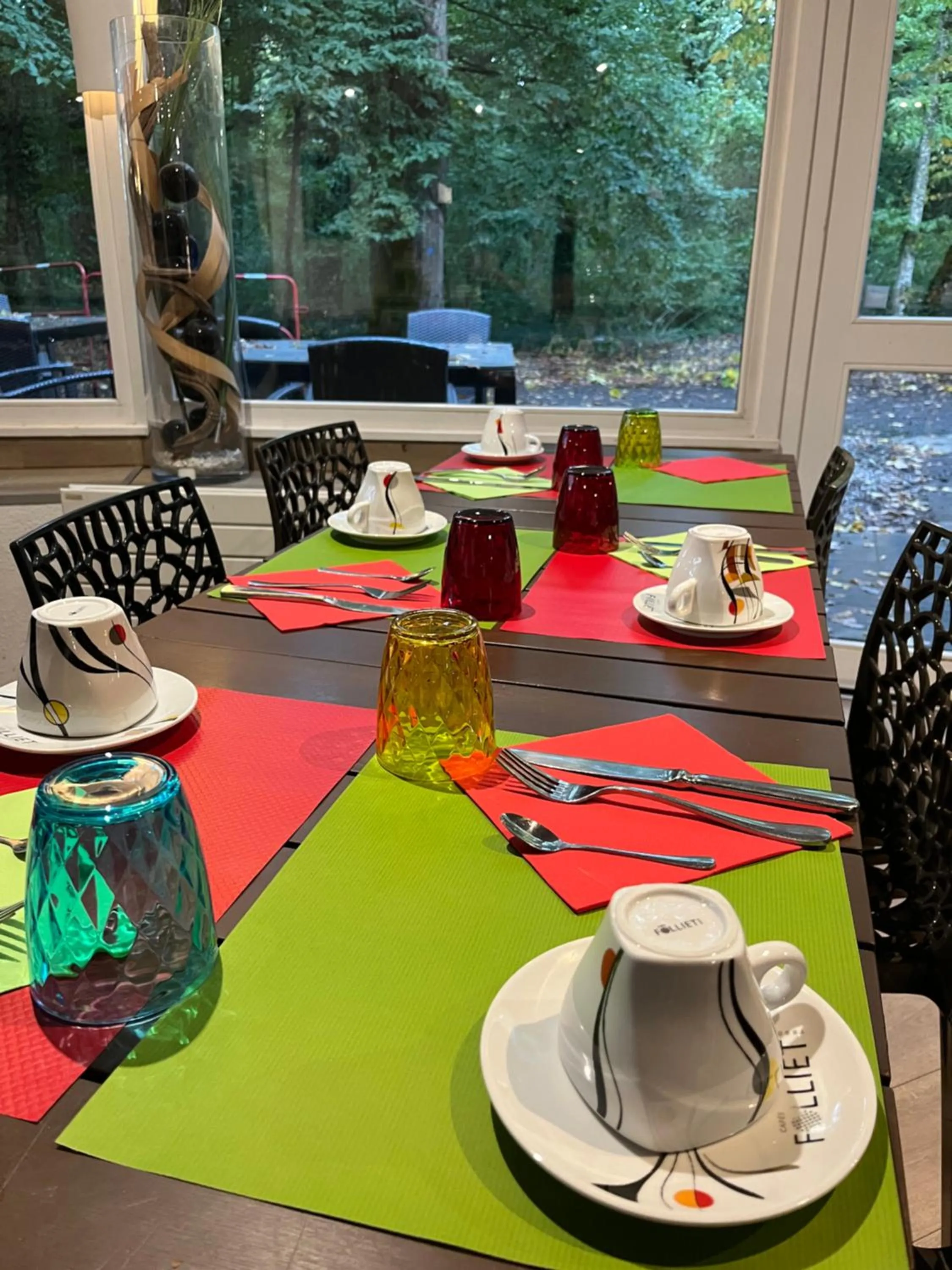 Food and drinks in Enzo Hôtels Diane - Logis Amnéville