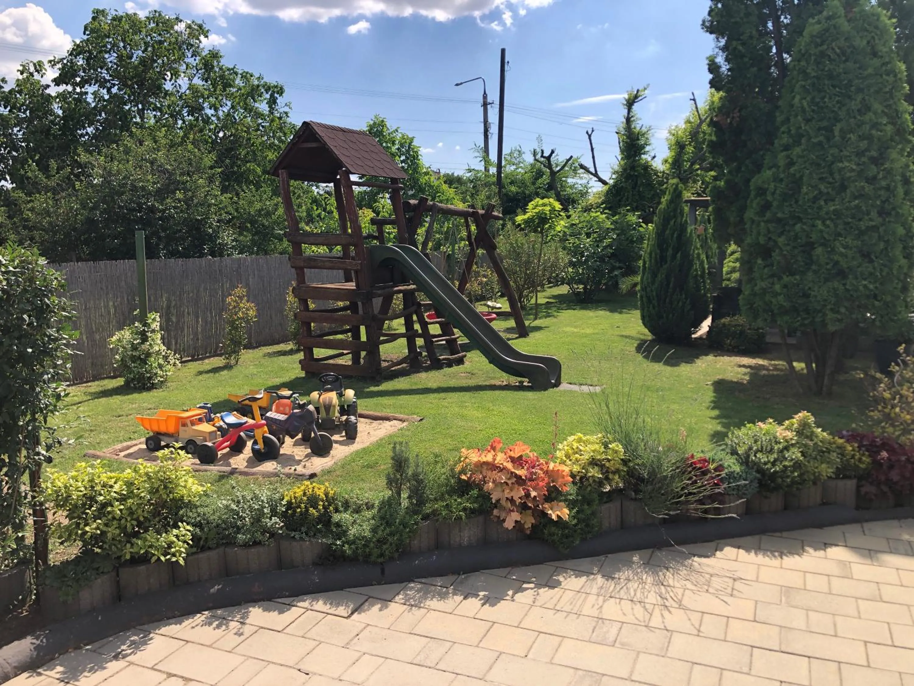 Children play ground in Katalin Motel & Étterem