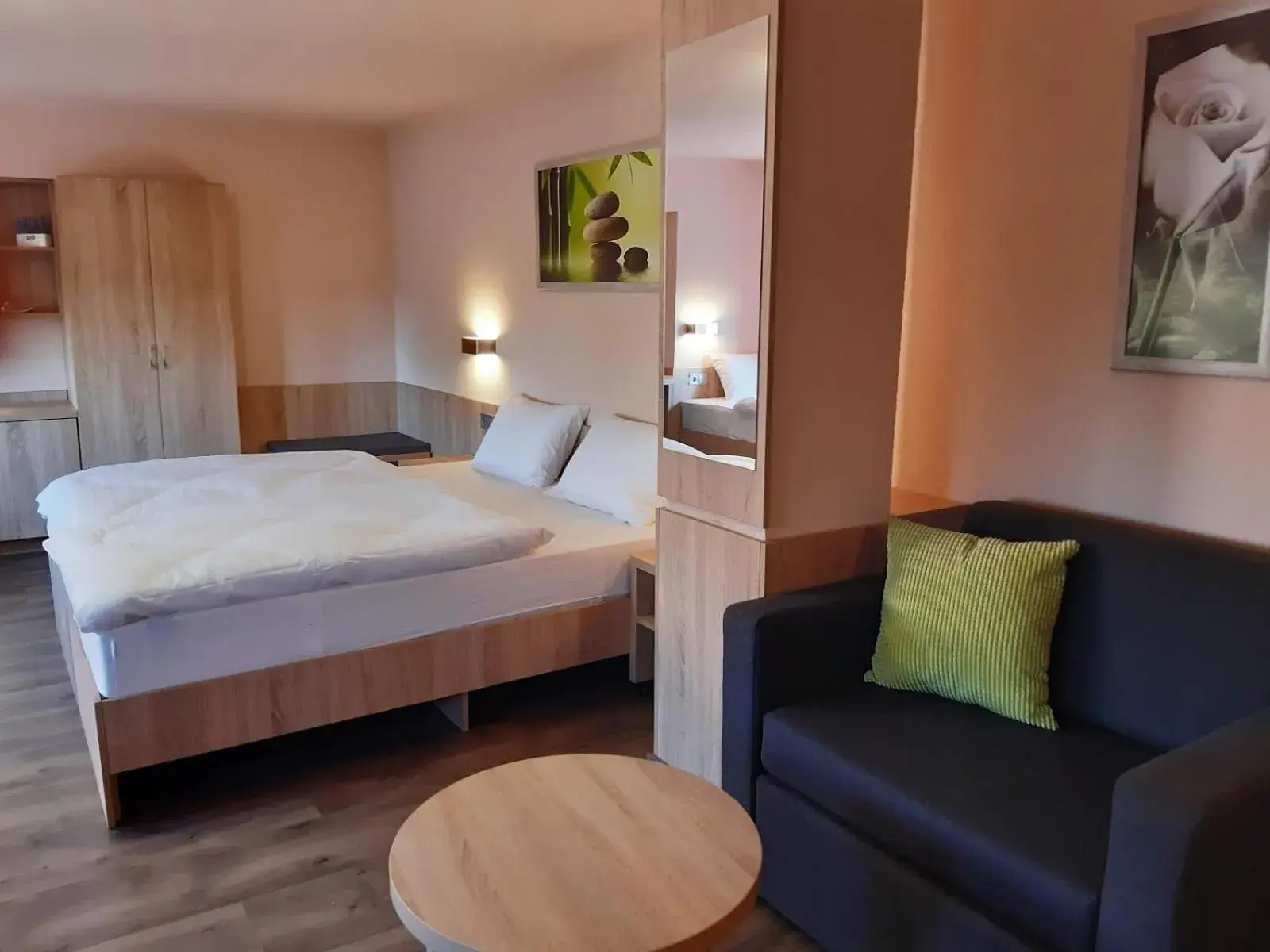 Quintuple Room in Katalin Motel & Étterem Quintuple Room in Katalin Motel & Étterem