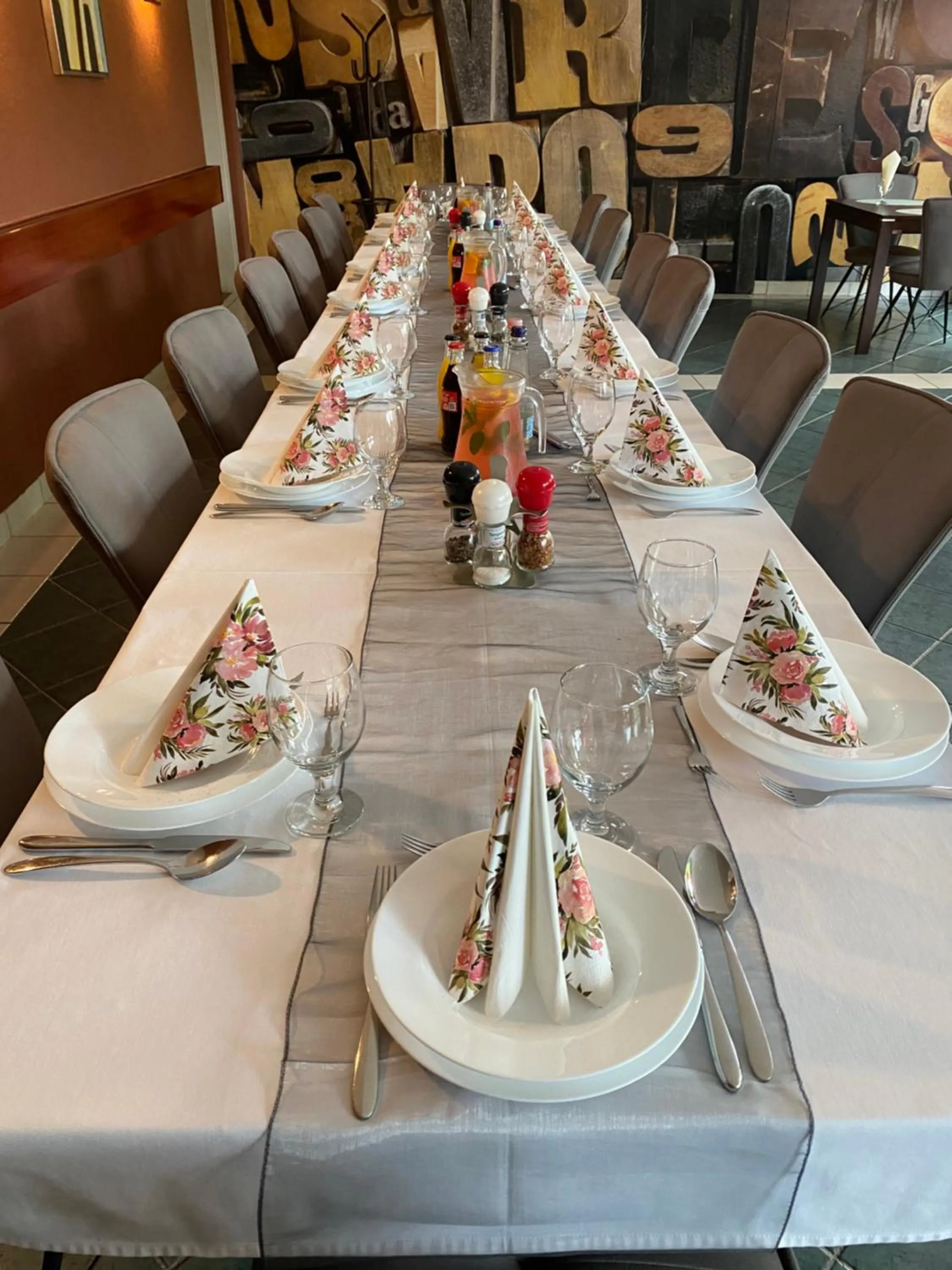 Restaurant/places to eat in Katalin Motel & Étterem