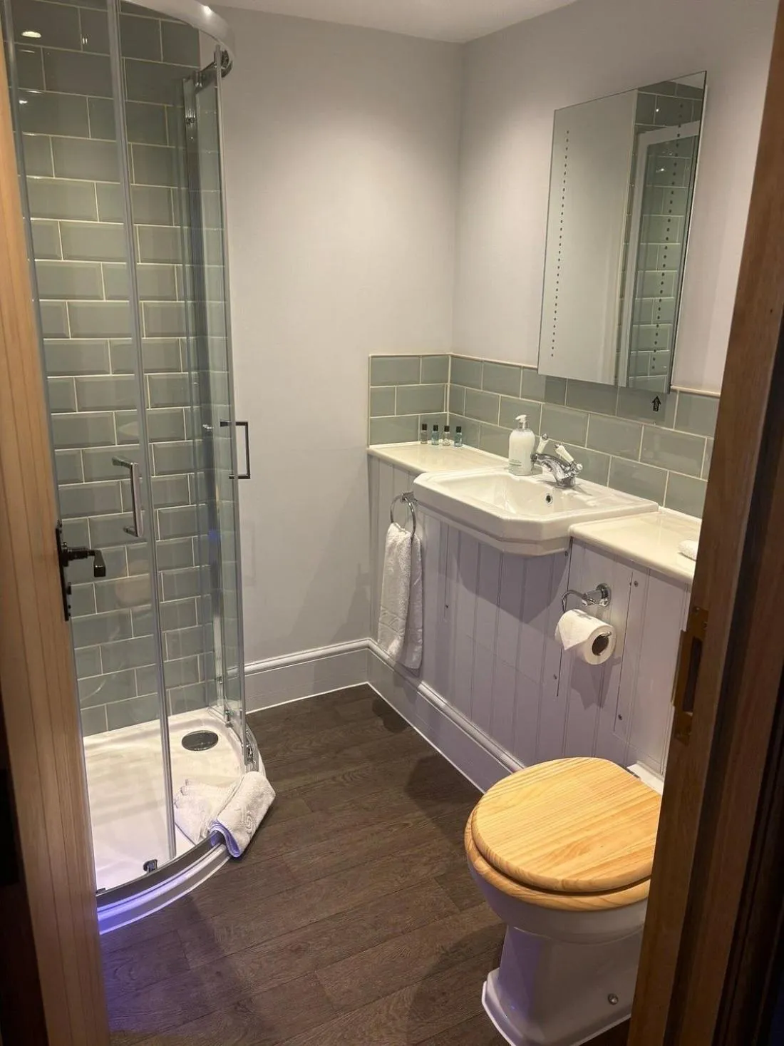 Bathroom in Barn Owl Inn