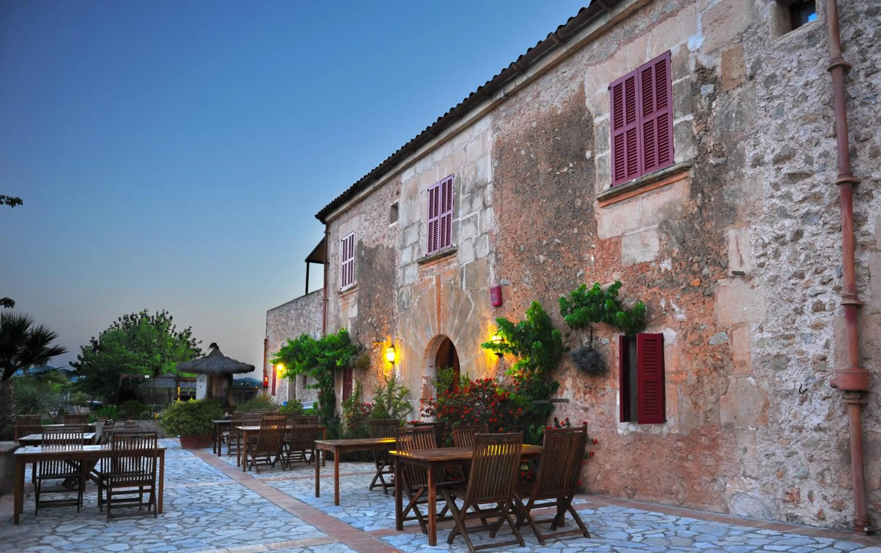 Restaurant/places to eat in Finca Hotel Ses Cases Noves