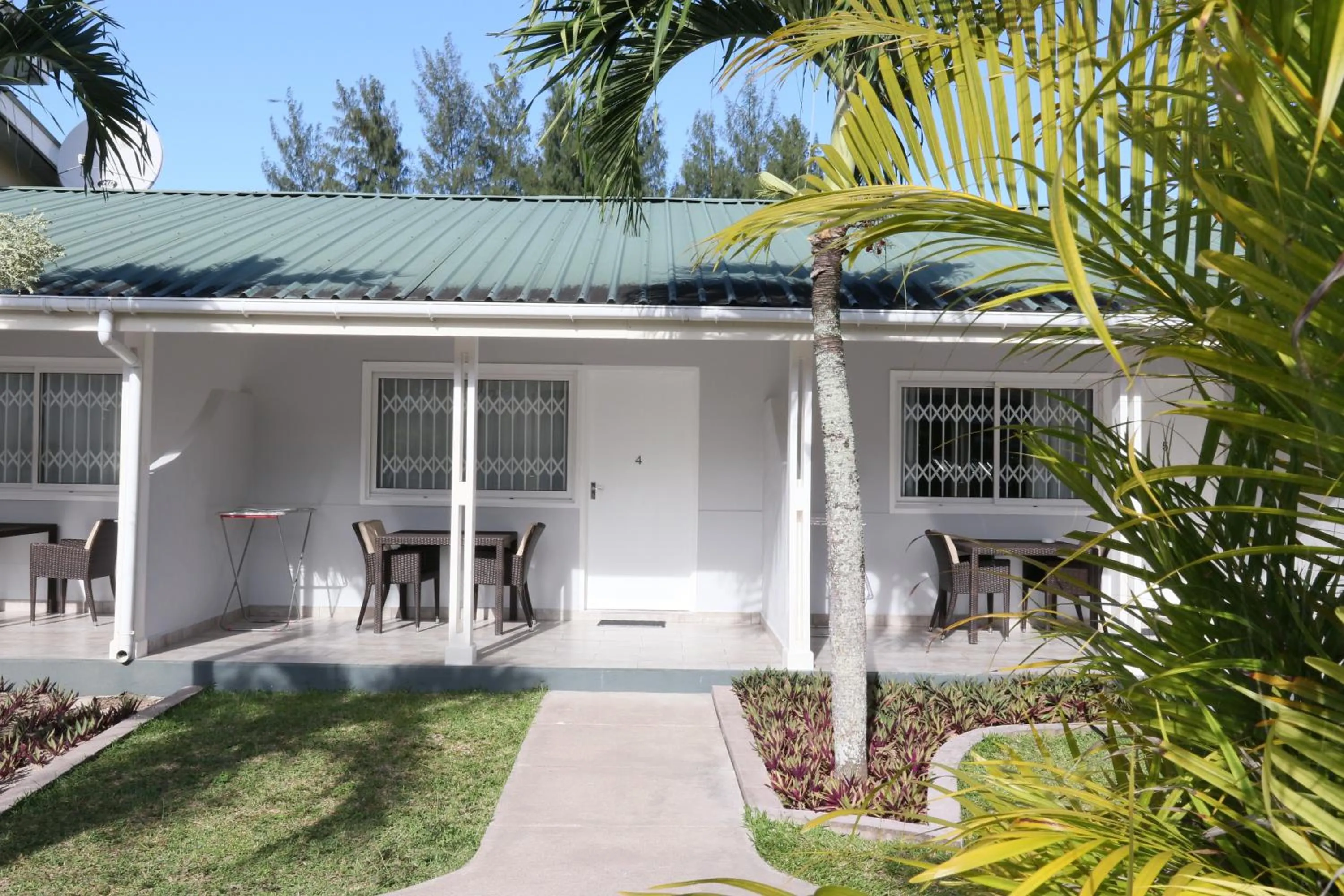 Property building in Hotel La Roussette