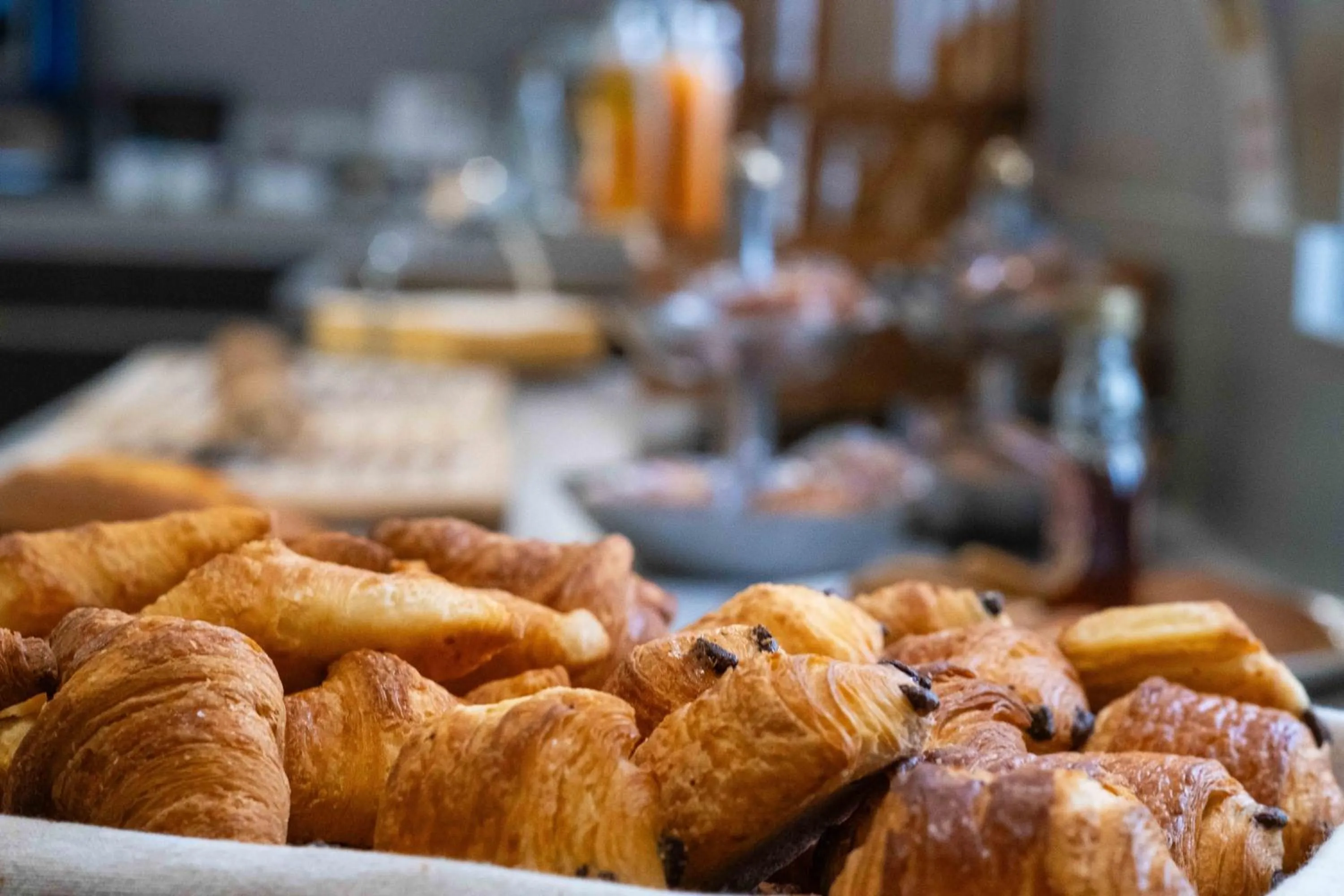 Breakfast in LOGIS Hôtel de Bourgogne - Mâcon