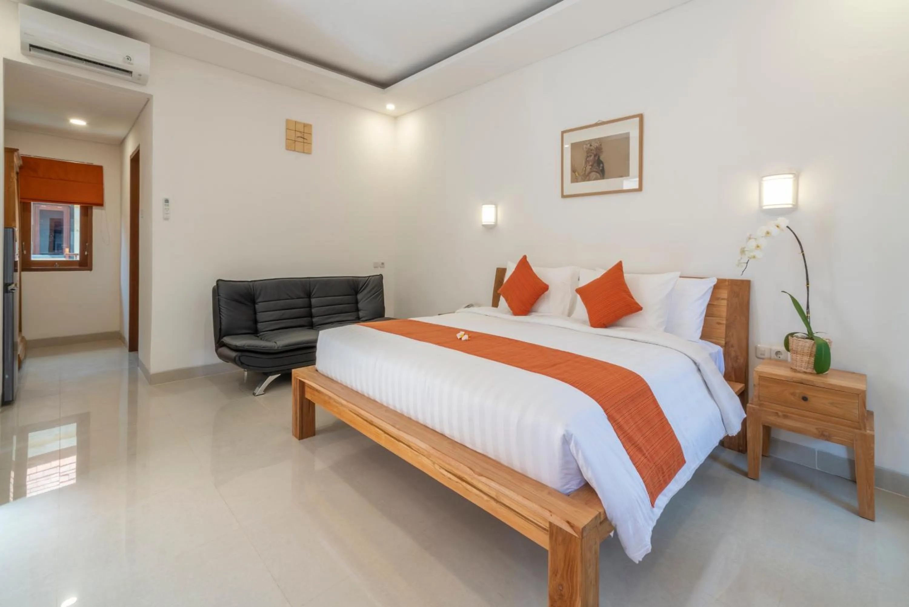 Photo of the whole room, Bed in The Salila Beach Resort