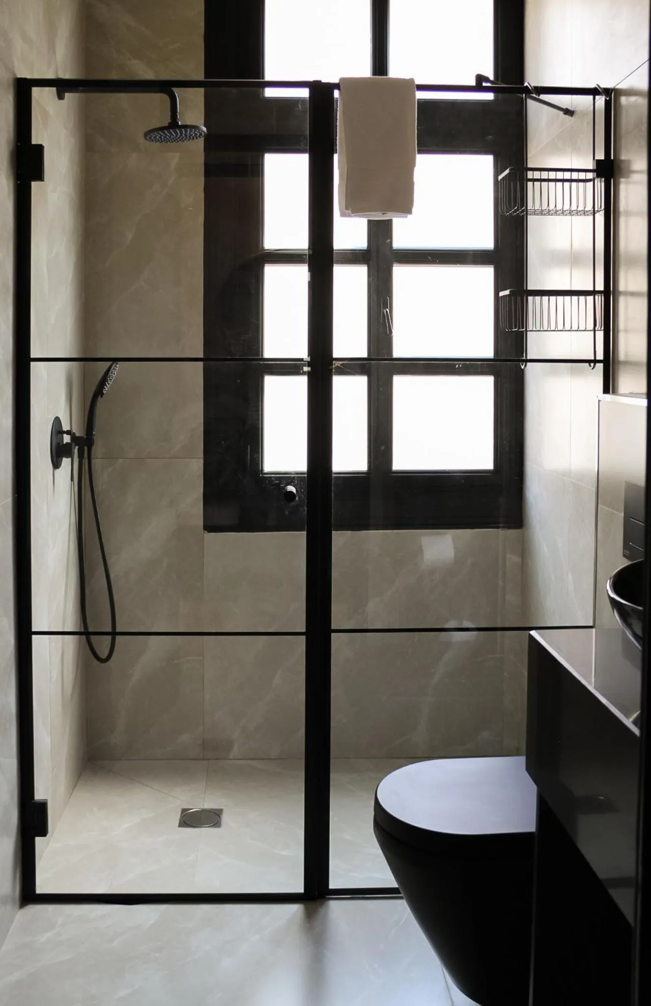 Shower in Jaffo Tel-Aviv King Gallery Boutique Hotel