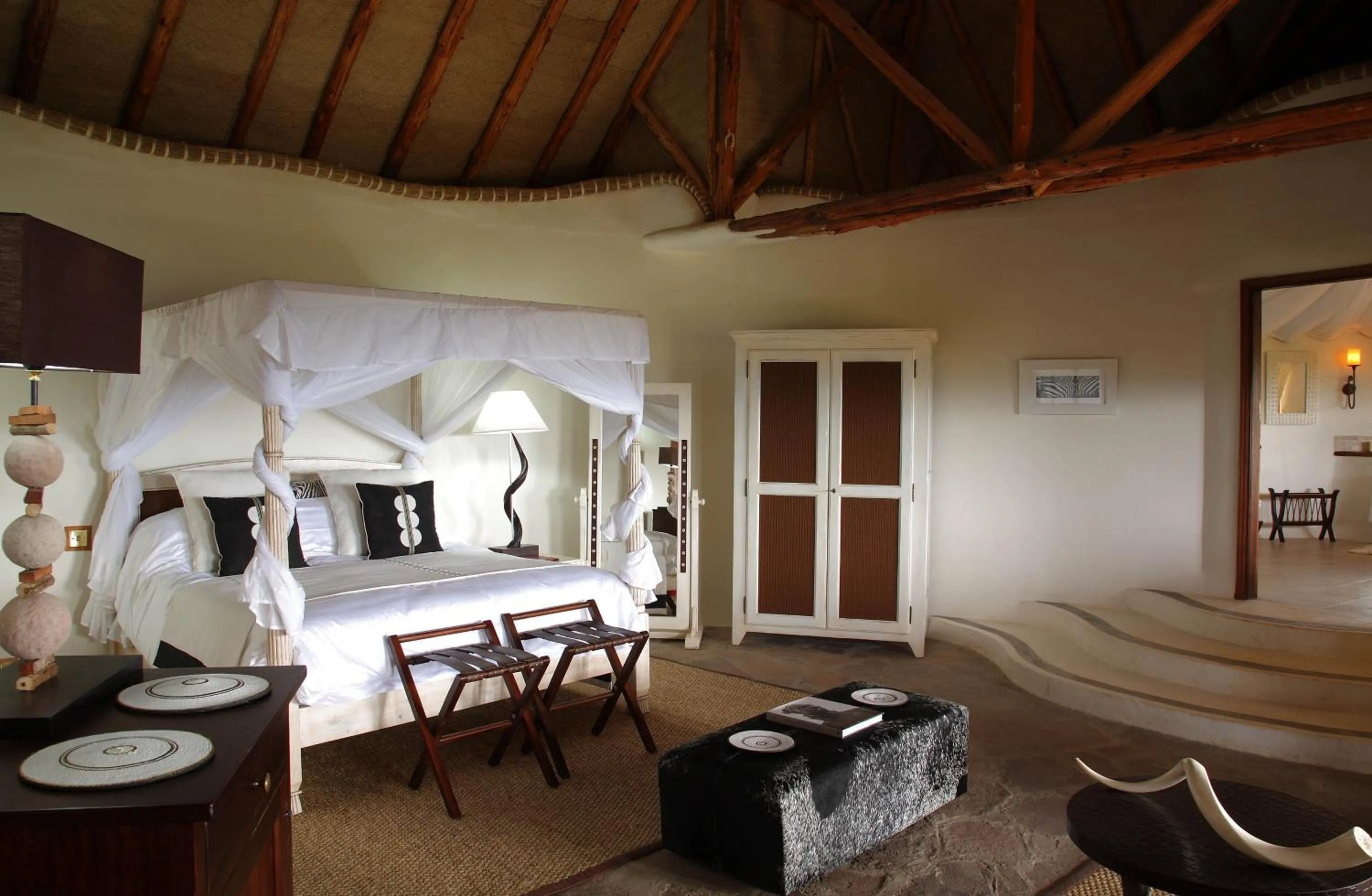 Photo of the whole room, Bed in Olarro Lodge