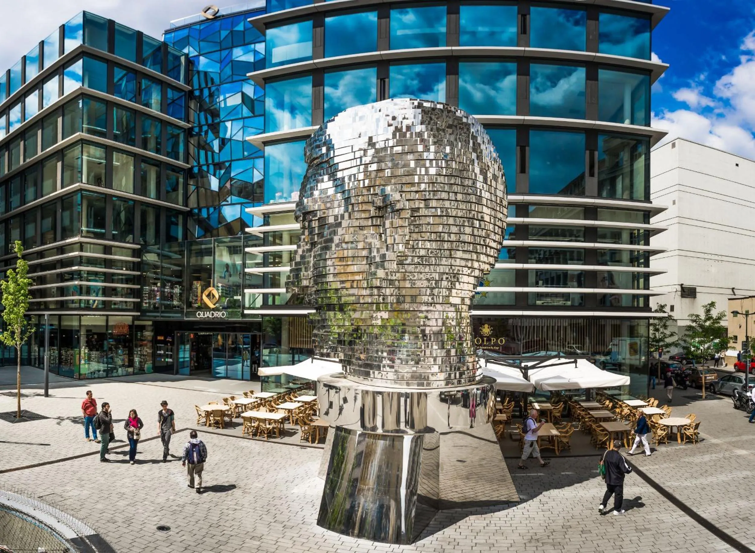 Restaurant/places to eat in City Leaf Apartments