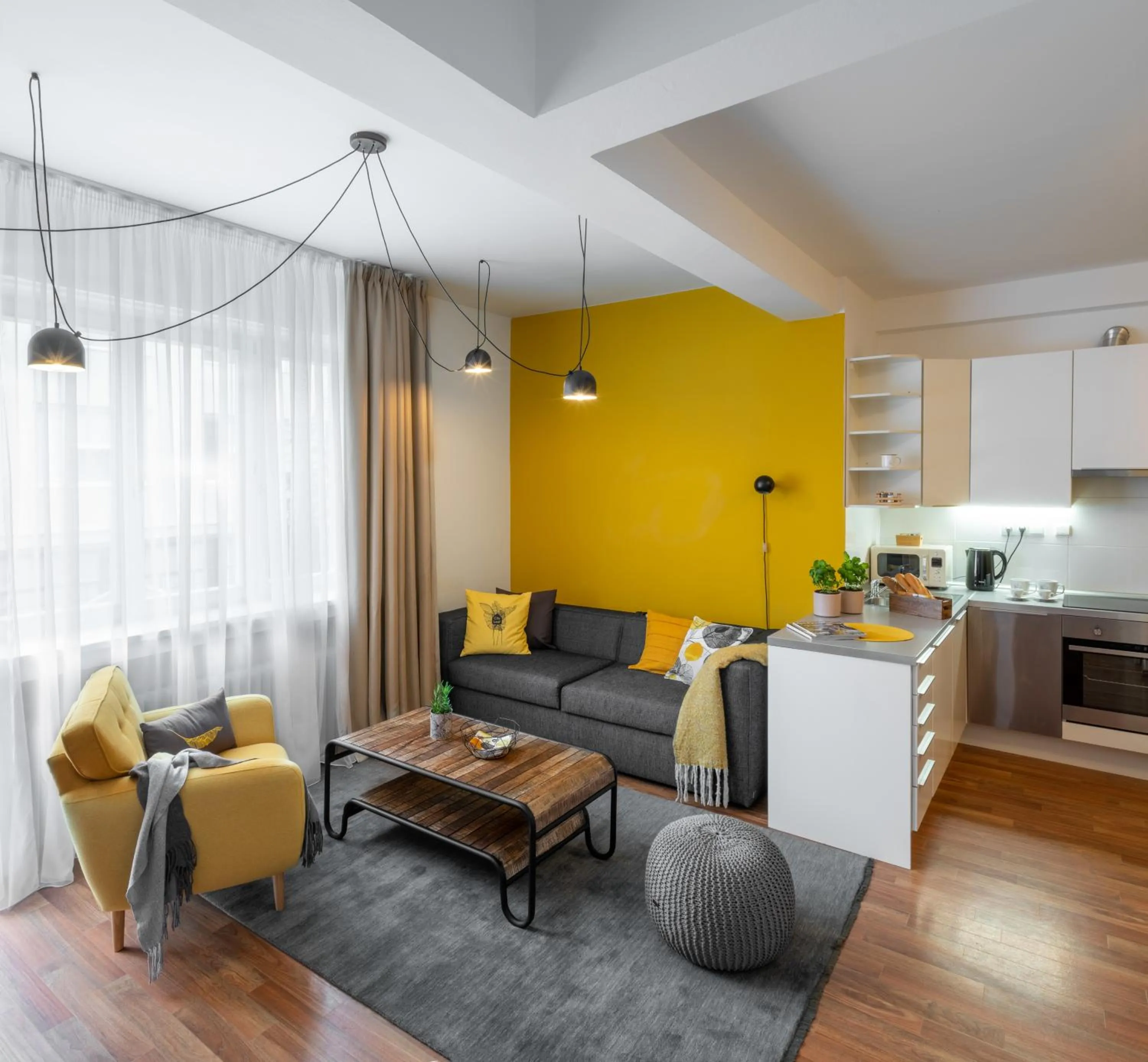 Kitchen or kitchenette in City Leaf Apartments