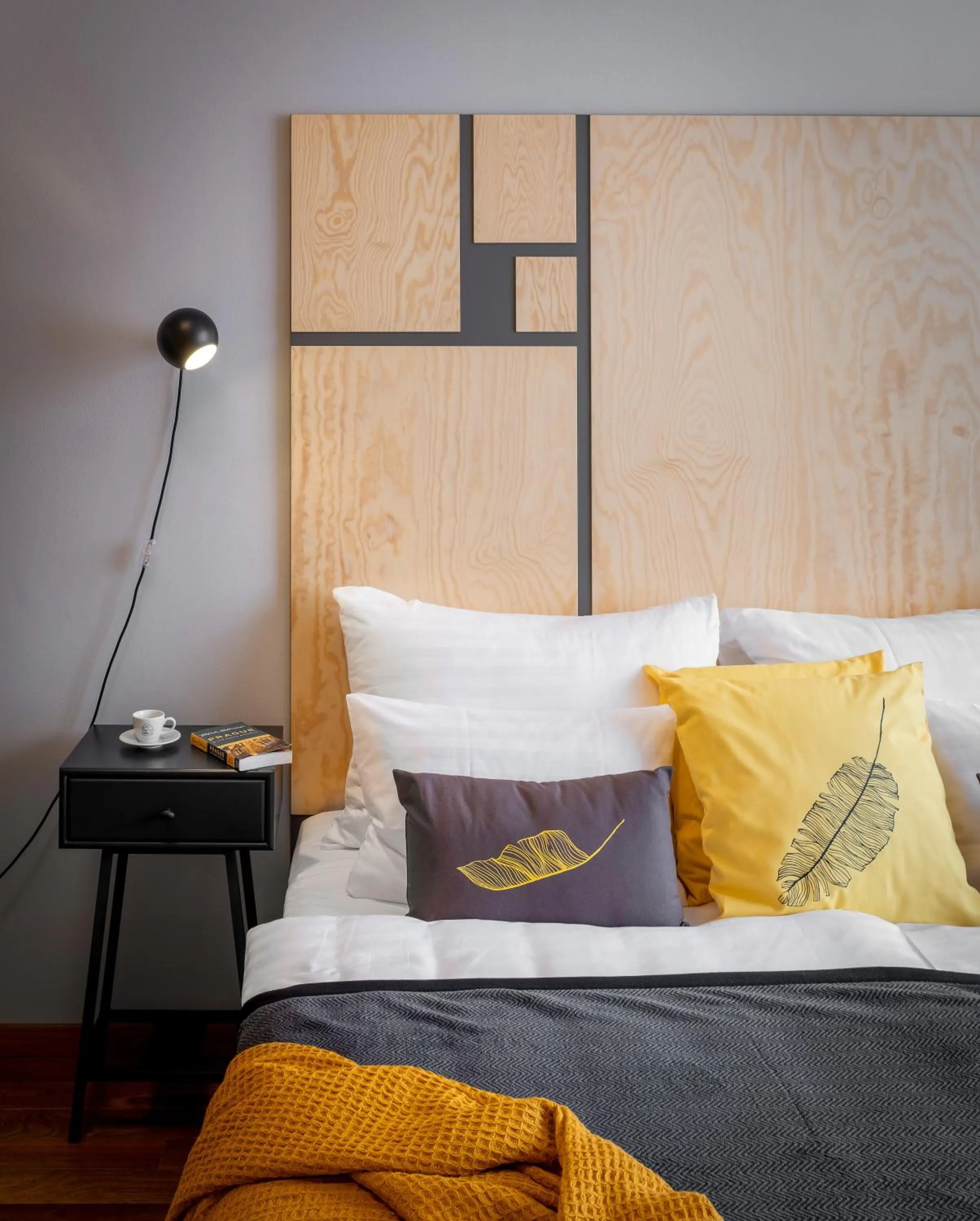 Bedroom, Bed in City Leaf Apartments