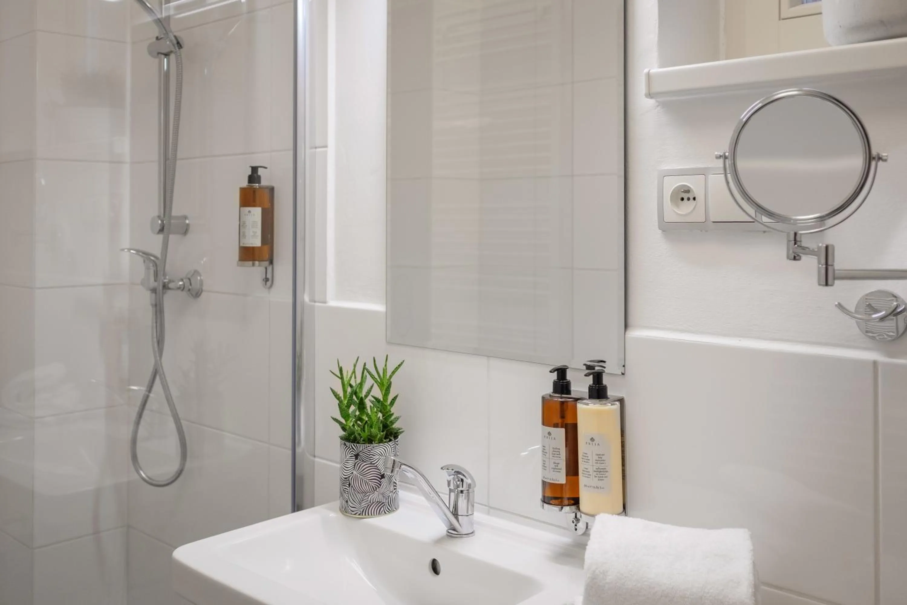 Shower in City Leaf Apartments