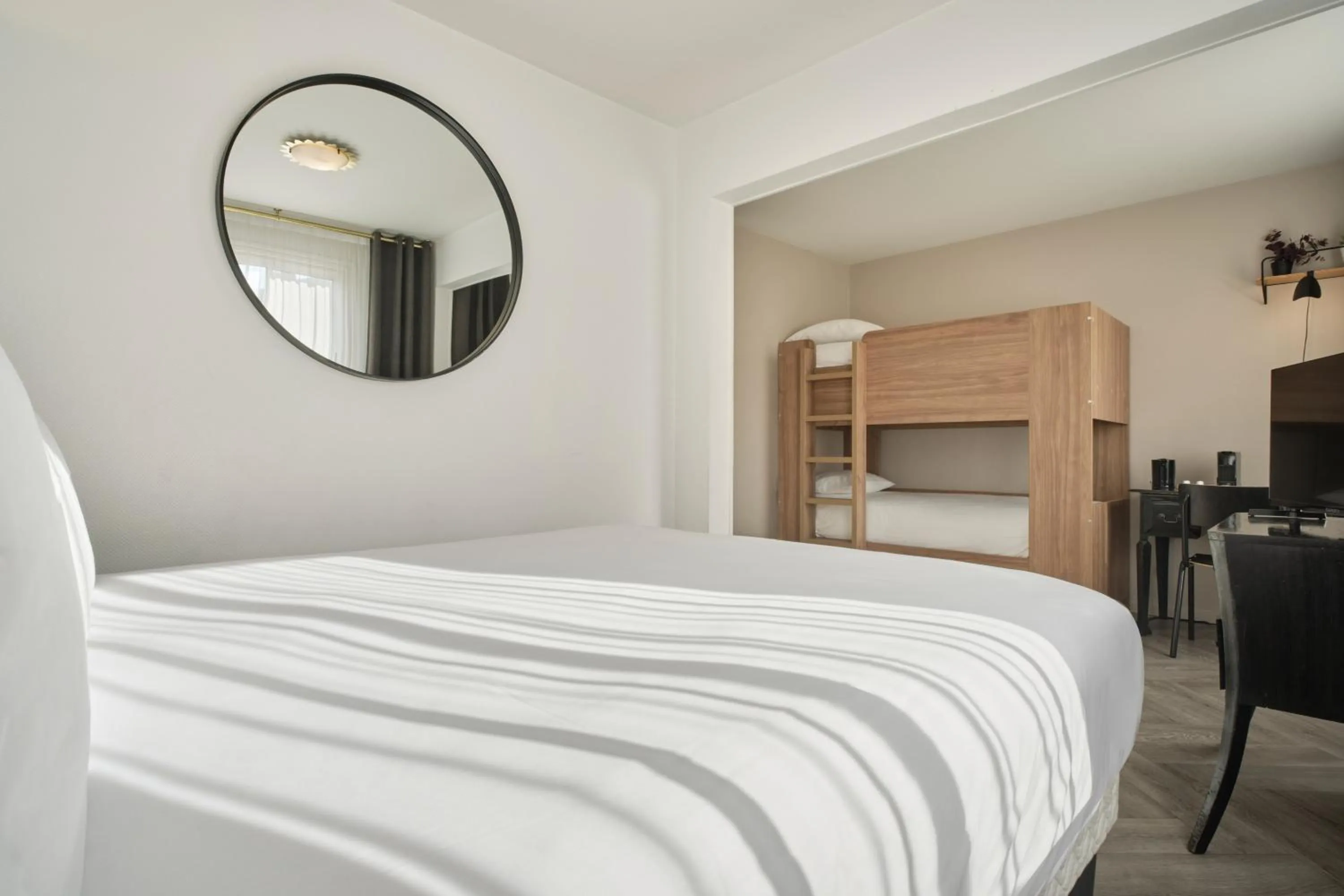 Bedroom, Bed in Hôtel Chromatics & Restaurant Hill Club by HappyCulture