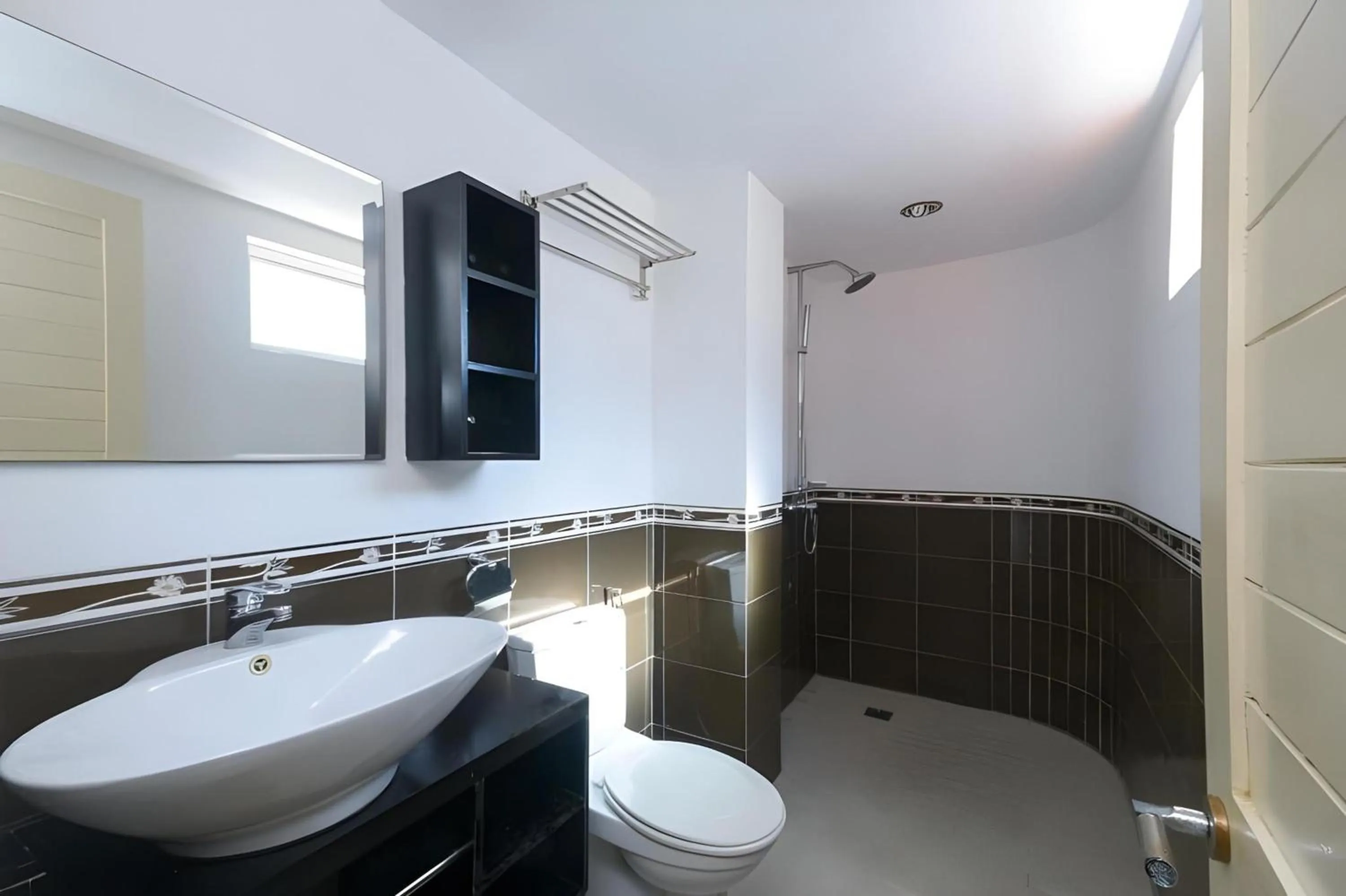 Bathroom in Hotel O agon Inn