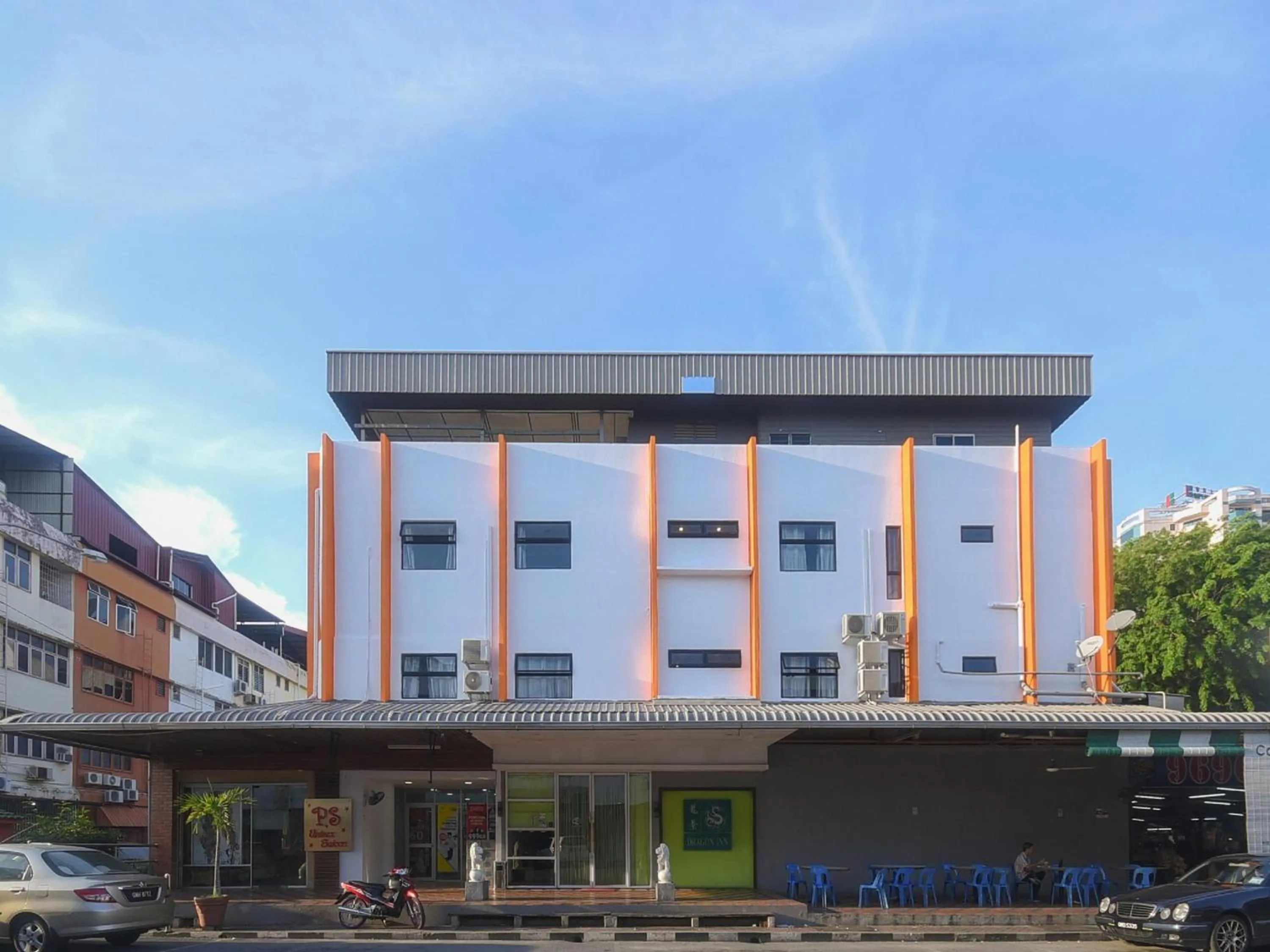 Property building in Hotel O agon Inn